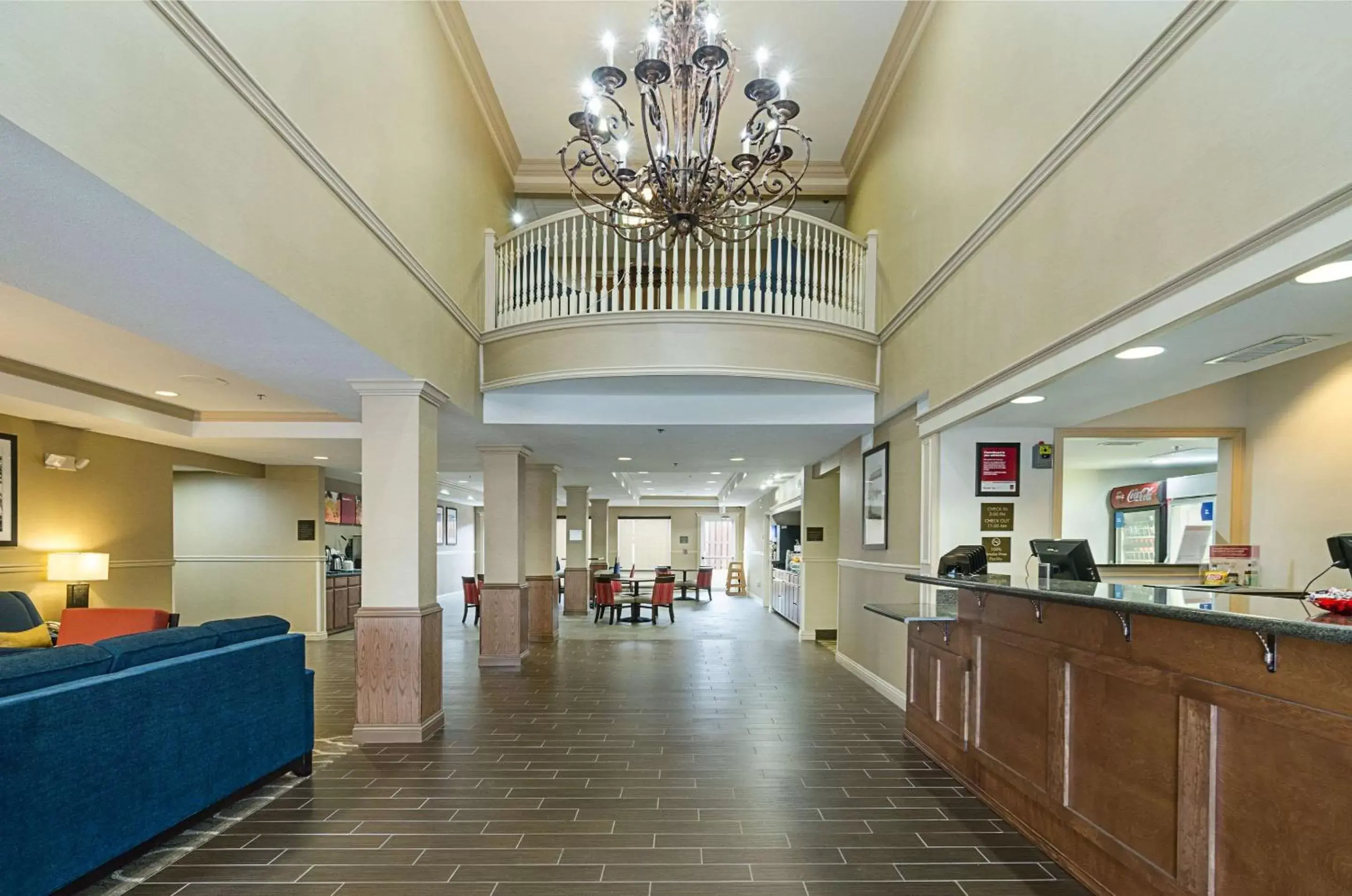 Lobby or reception in Quality Suites Springdale West I-49 Lobby or reception in Quality Suites Springdale West I-49