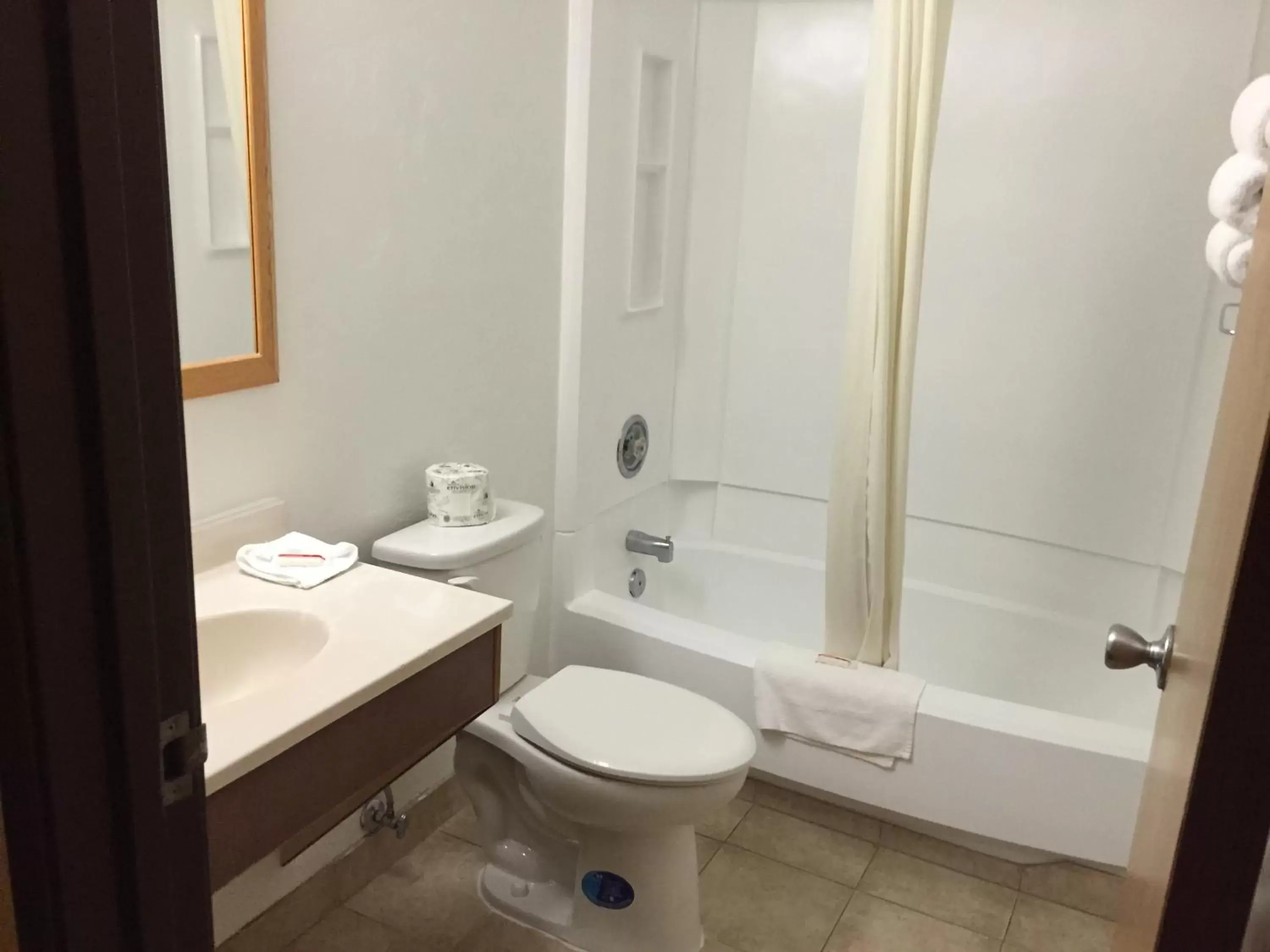 Bathroom in Motel 6-Wilsonville, OR - Portland
