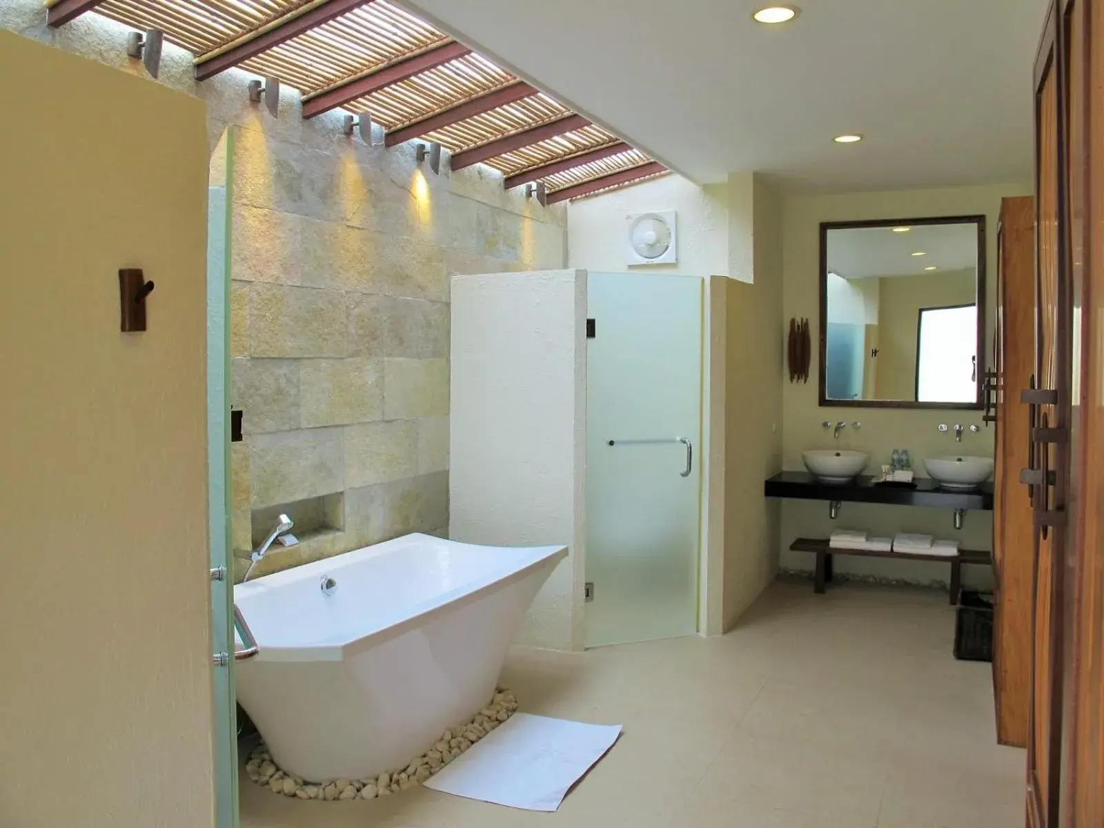 Bathroom in Bluewater Sumilon Island Resort