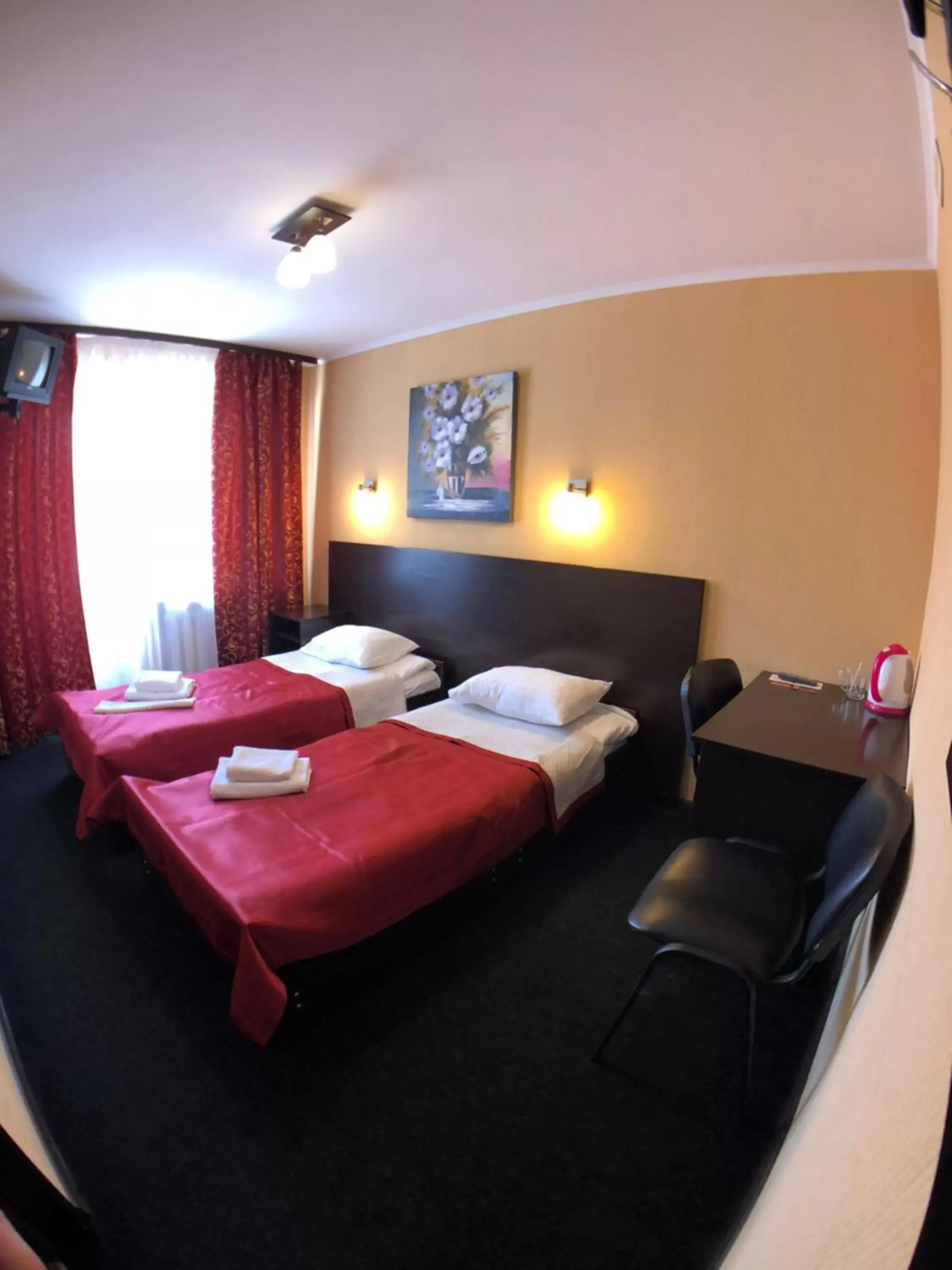 Economy Twin Room with Shared Bathroom in Hotel Nivki Economy Twin Room with Shared Bathroom in Hotel Nivki