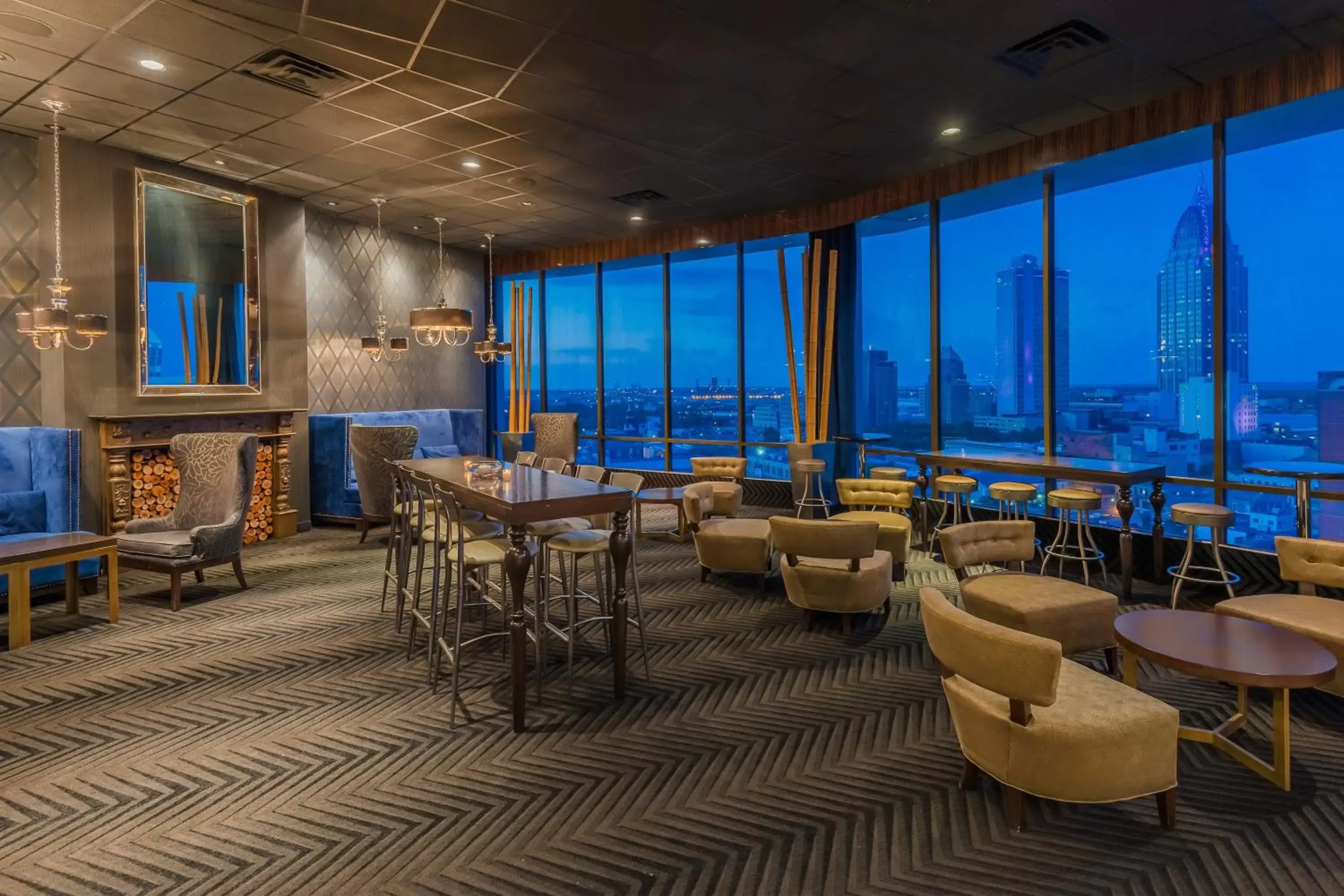 Lounge or bar in Holiday Inn Mobile Downtown Historic District by IHG Lounge or bar in Holiday Inn Mobile Downtown Historic District by IHG