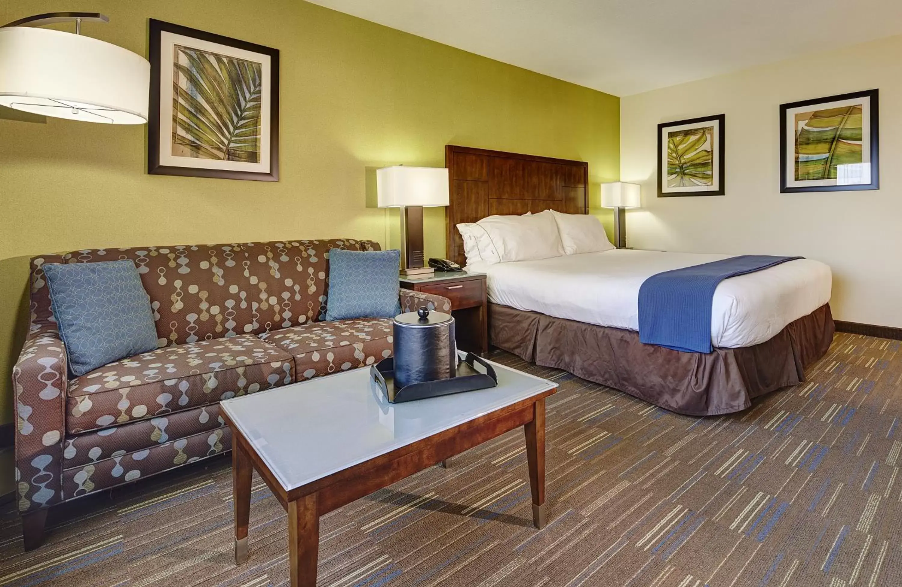 Photo of the whole room, Bed in Holiday Inn Express San Diego South - National City, an IHG Hotel