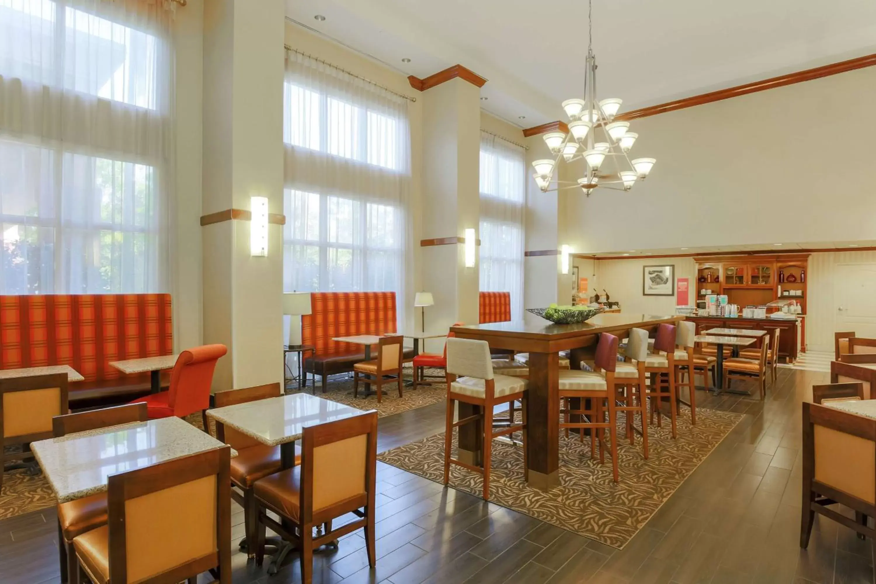 Dining area, Restaurant/Places to Eat in Hampton Inn & Suites Tallahassee I-10-Thomasville Road
