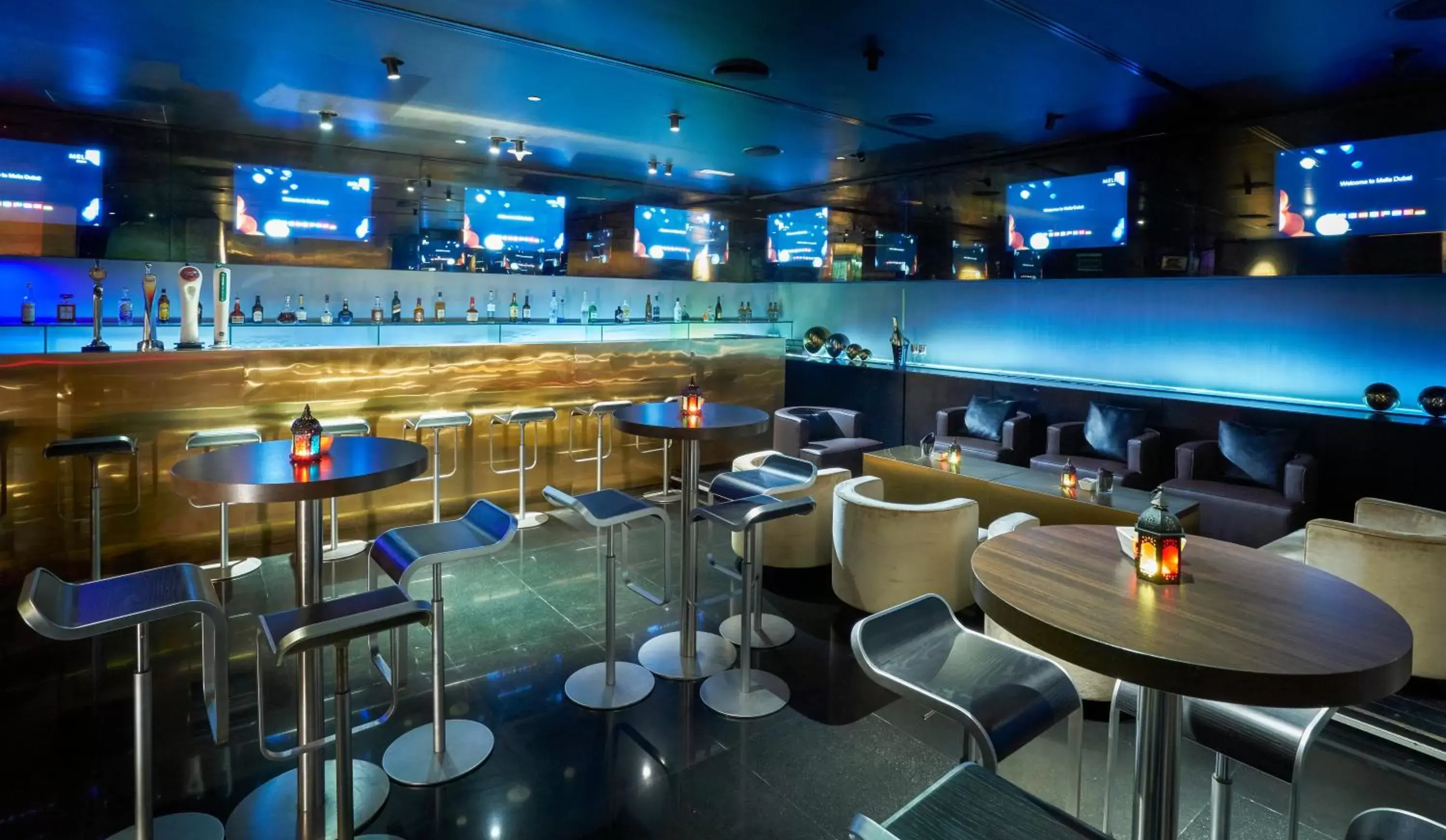 Alcoholic drinks, Lounge/Bar in The Canvas Dubai - MGallery Hotel Collection