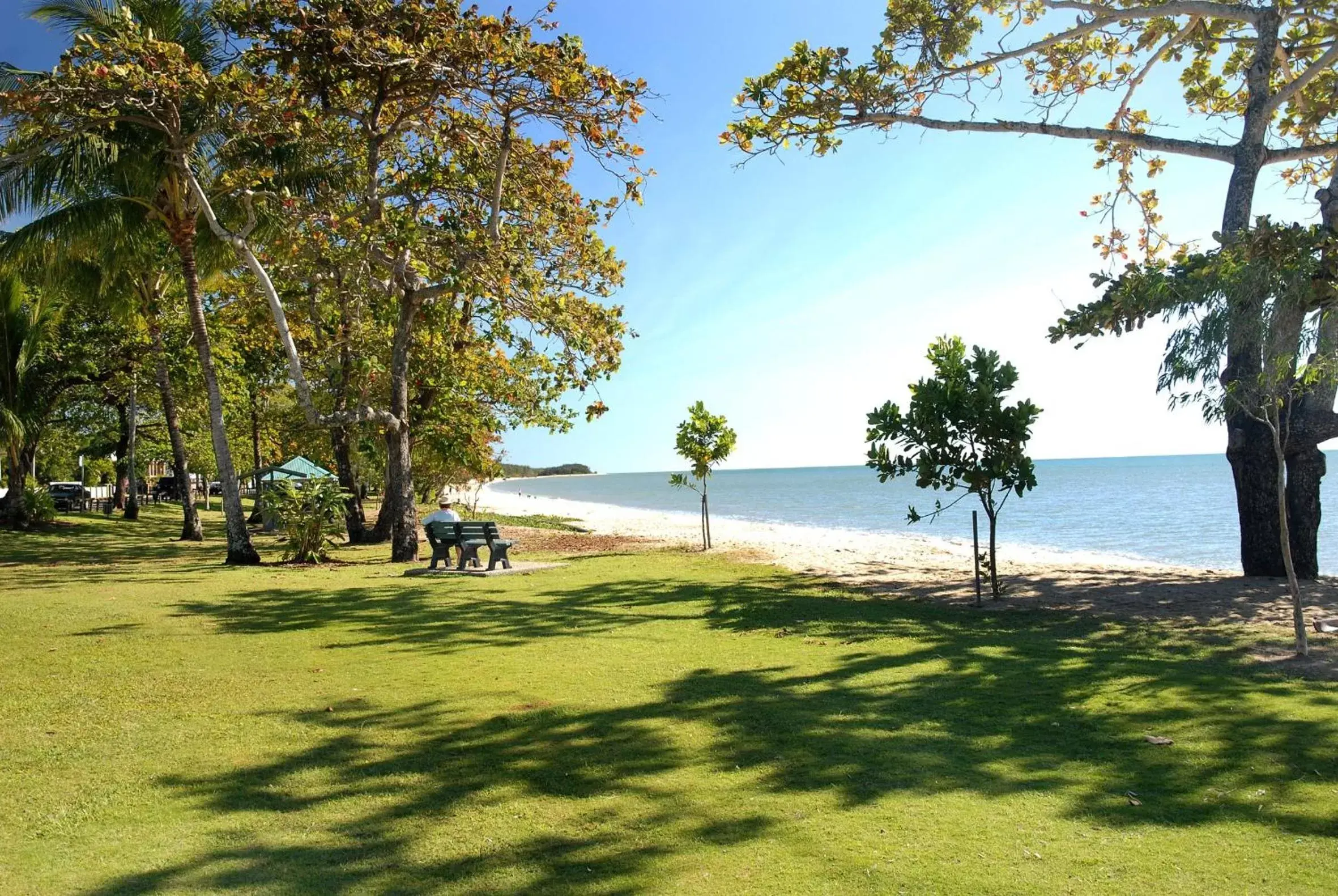 Day, Beach in Cairns Beach Resort