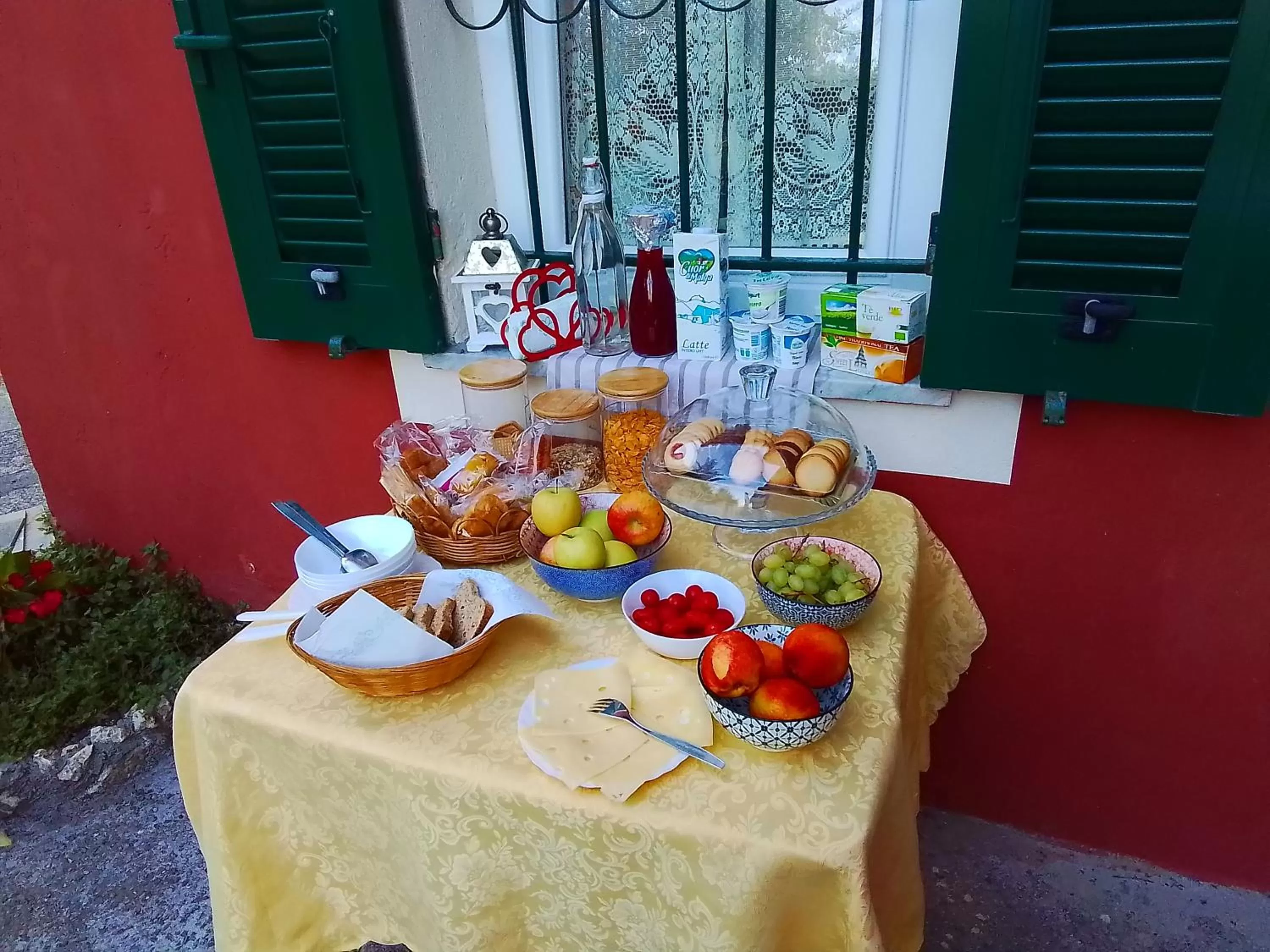 Breakfast in ANITA B&B