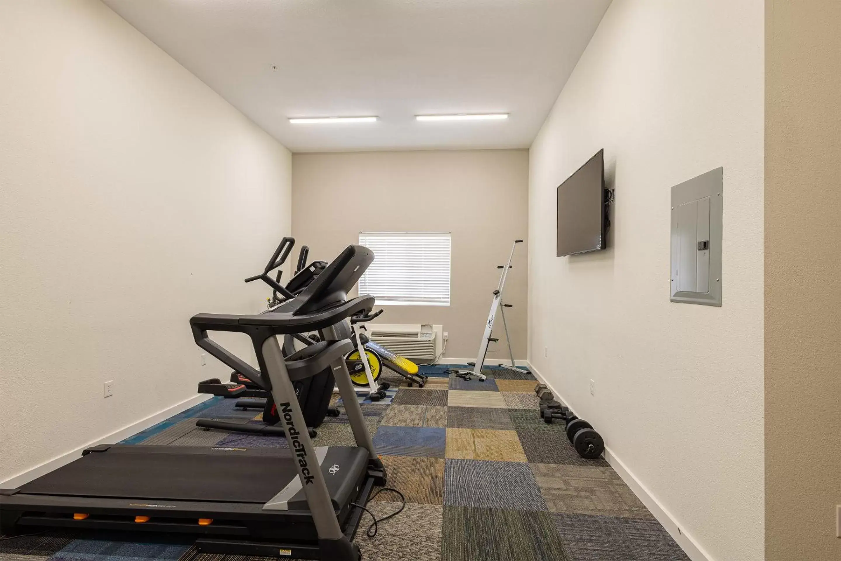 Fitness centre/facilities, Fitness Center/Facilities in Coratel Inn & Suites by Jasper Inver Grove Heights