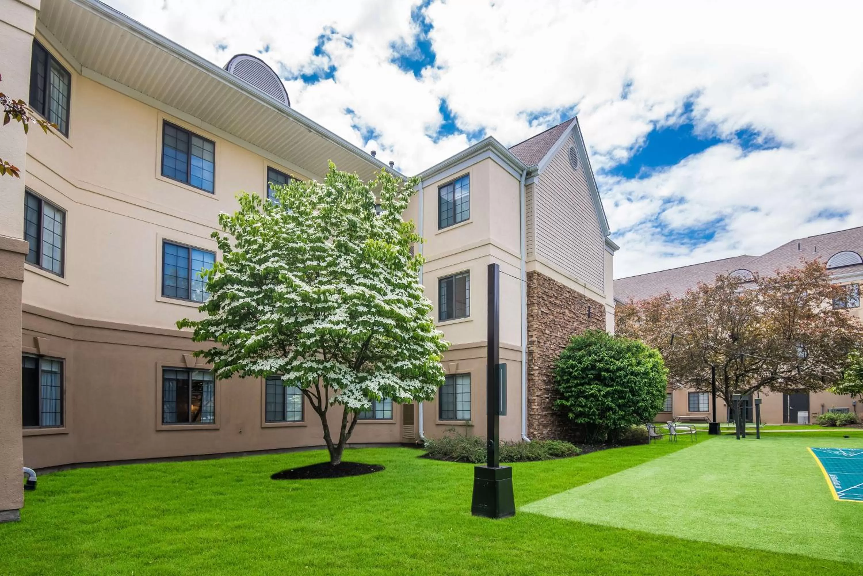 Property building in Sonesta ES Suites Andover Boston