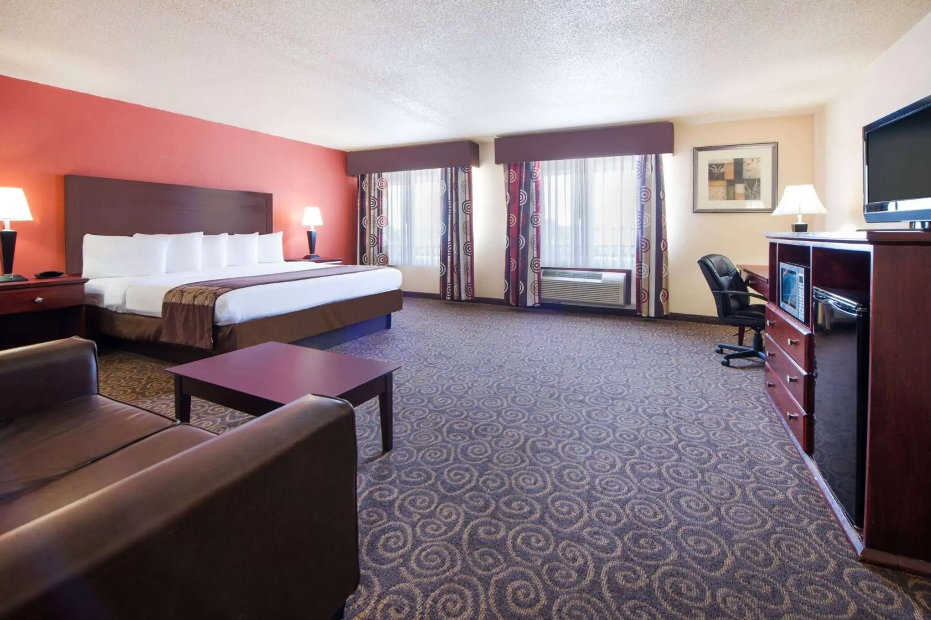 Photo of the whole room in Travelodge by Wyndham Enid