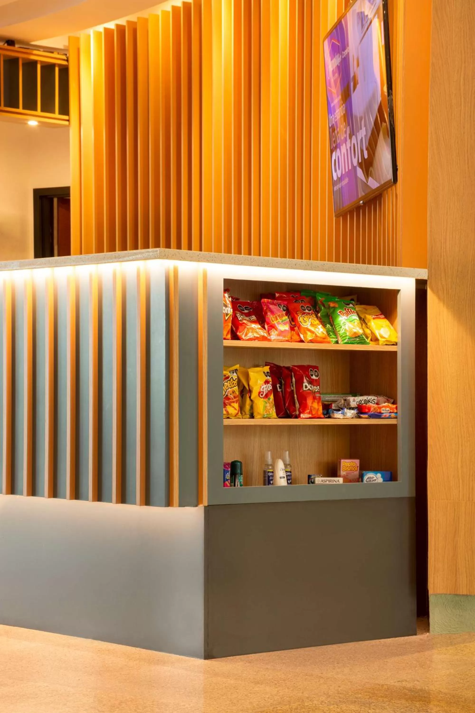 Dining area in Hampton by Hilton Veracruz Boca Del Rio