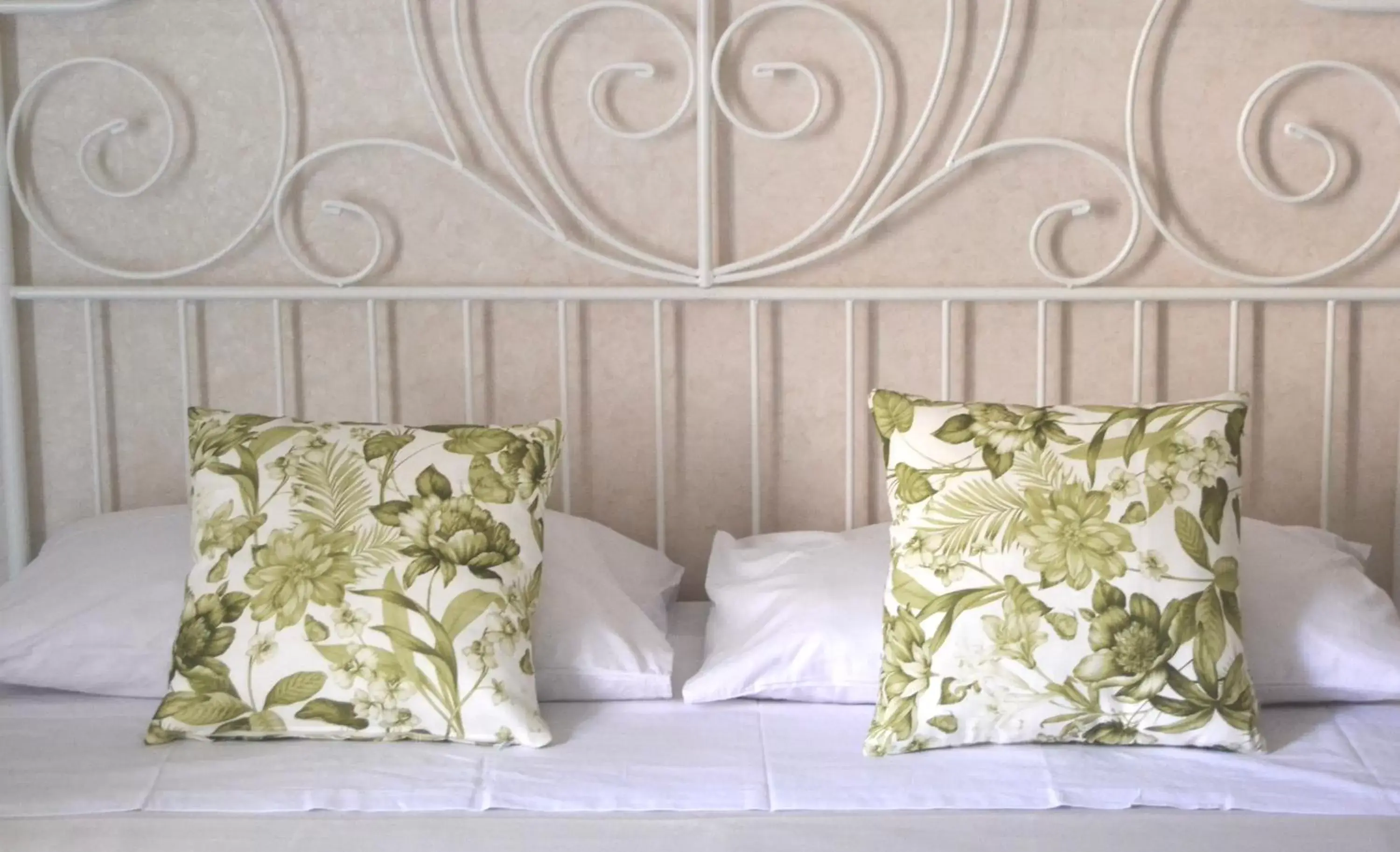 Decorative detail, Bed in Casa Jolanda B&B
