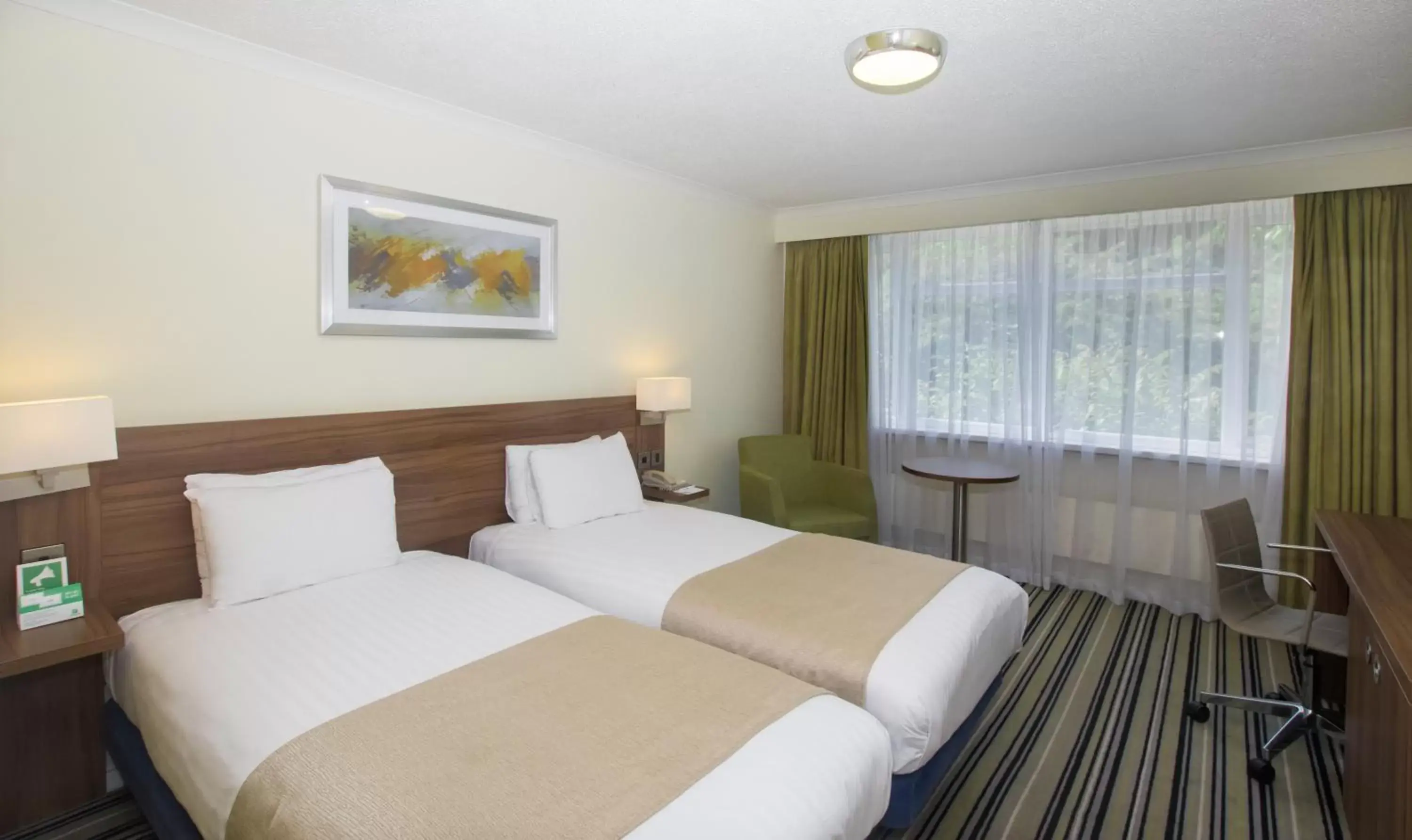 Photo of the whole room, Bed in Holiday Inn York, an IHG Hotel