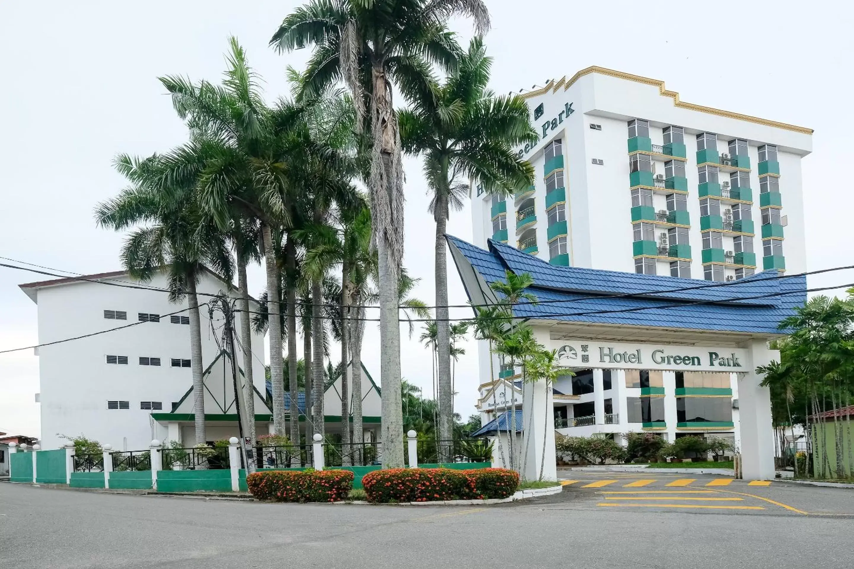 Facade/entrance, Property Building in Super OYO 1236 Hotel Green Park