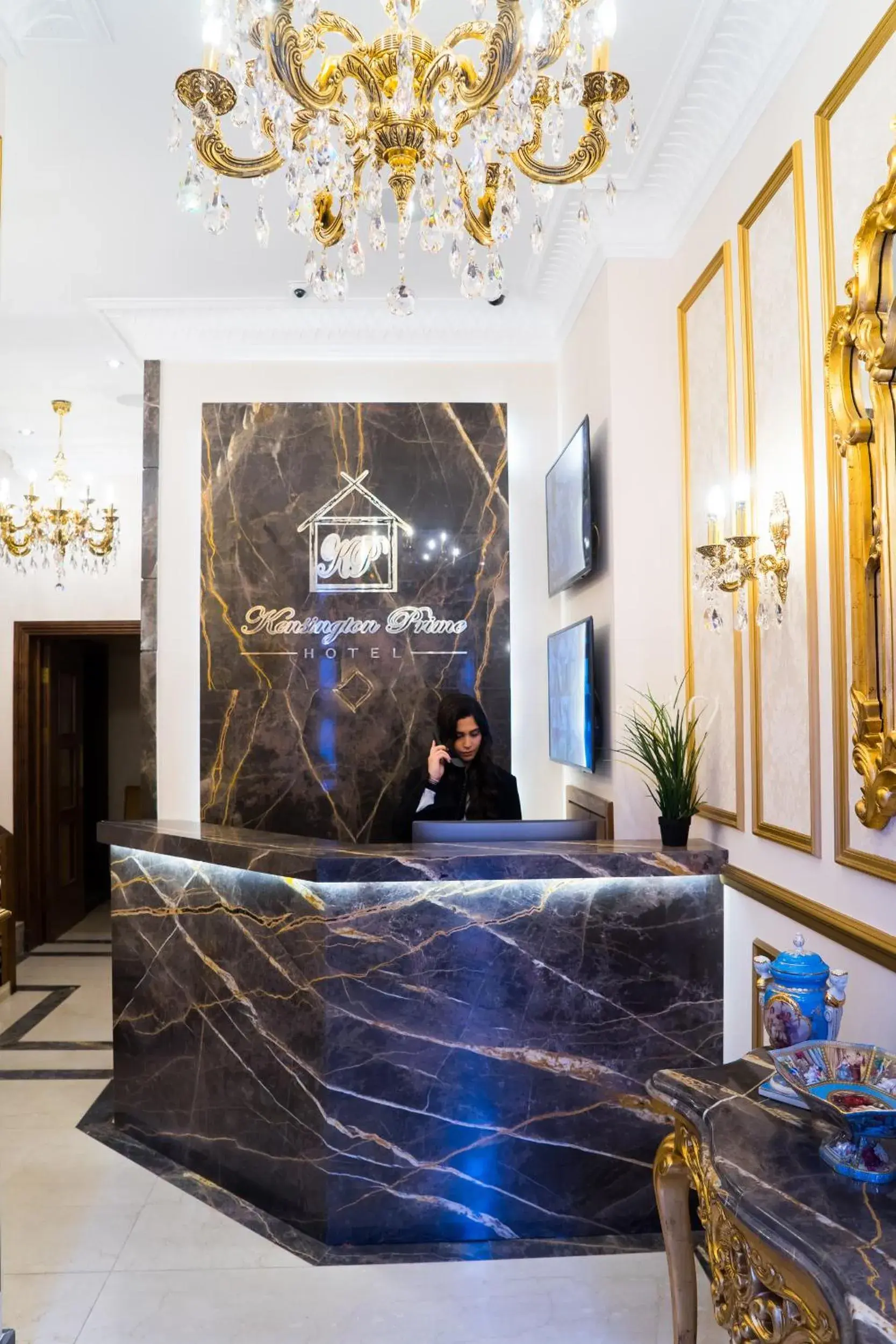 Lobby/Reception in Kensington Prime Hotel