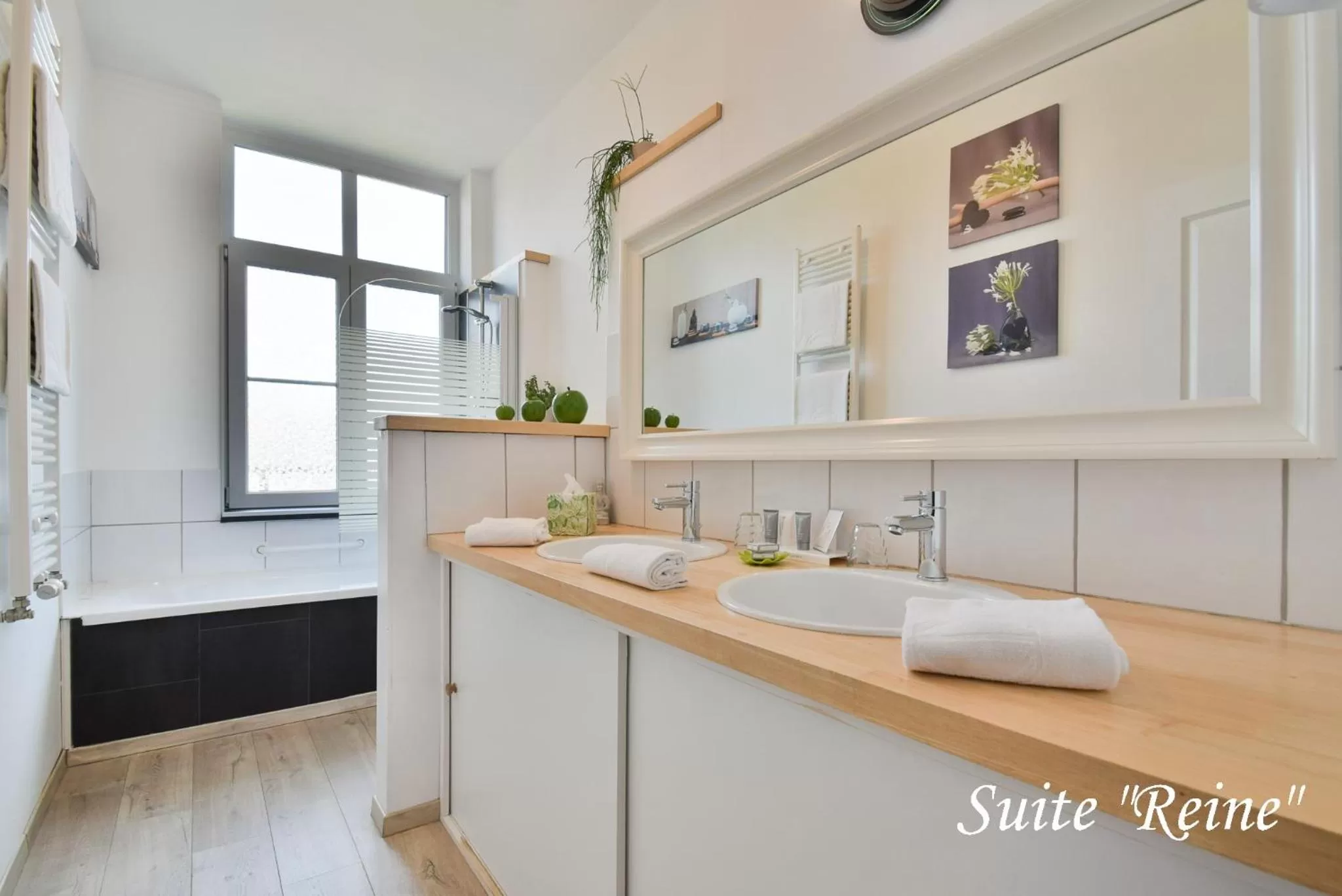 Bathroom in Hôtel l'Ecrin d'Ô