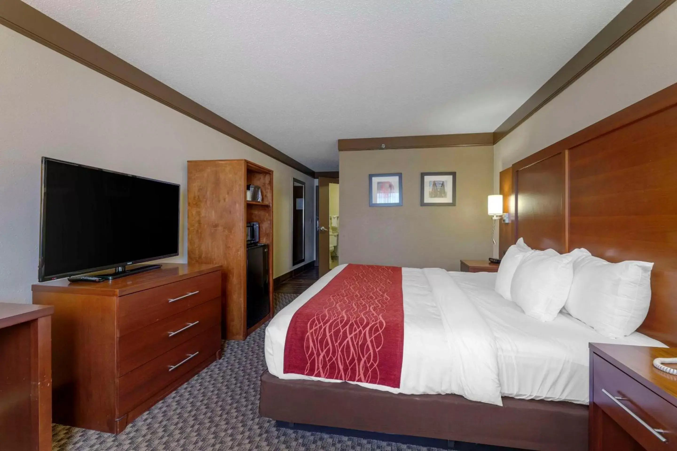 Bedroom, Bed in Comfort Inn Mount Vernon