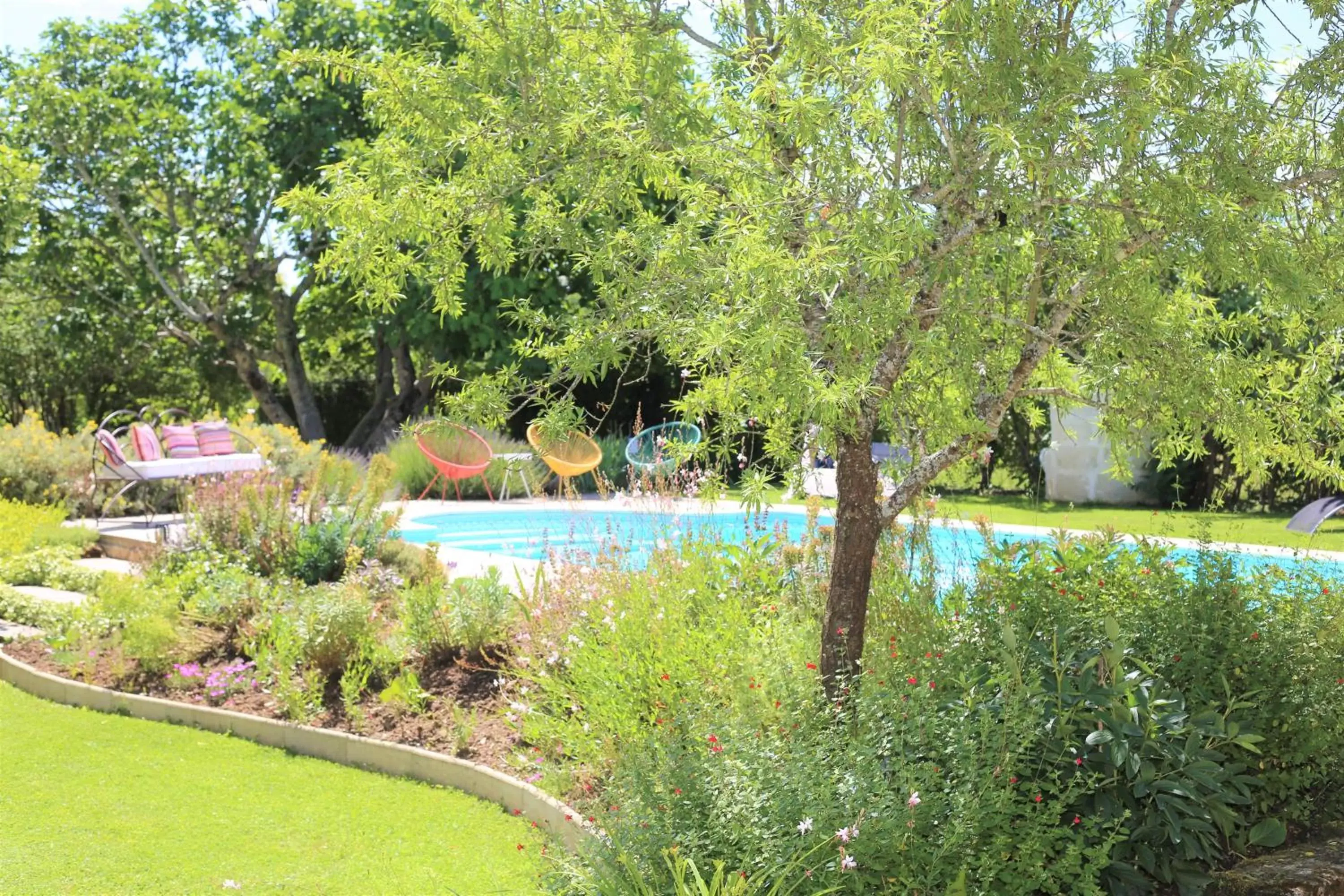 Garden, Swimming Pool in Au Do'Mayne des Bouilles - Spa & Piscine