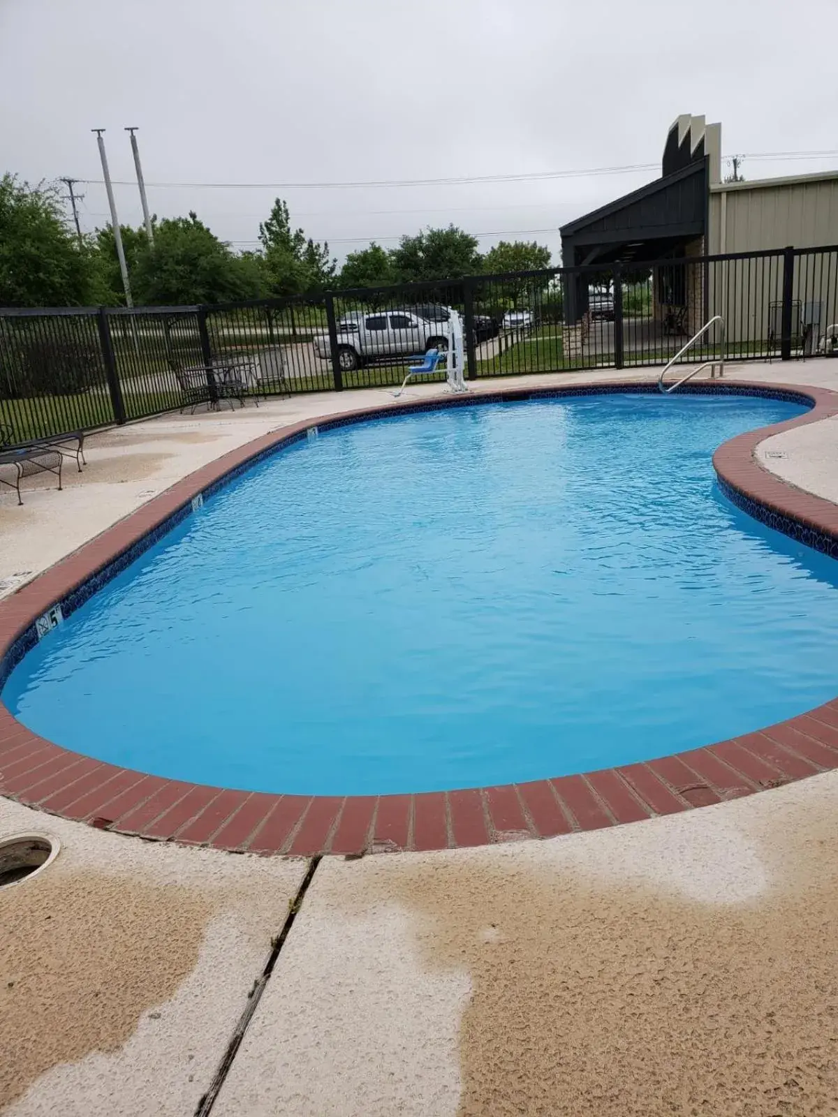 Swimming Pool in Lone Star Inn