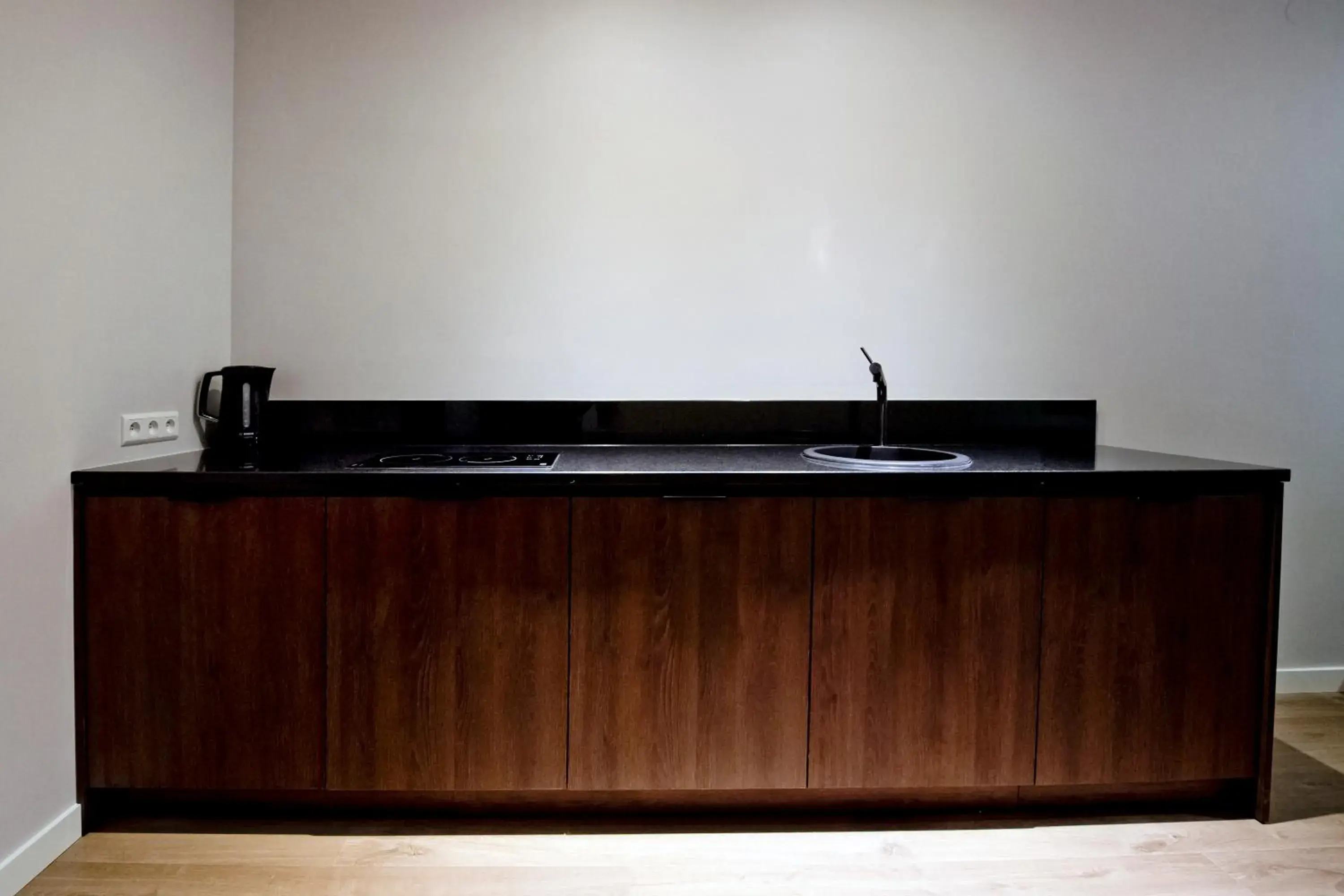 Kitchen/Kitchenette in Platinum Residence