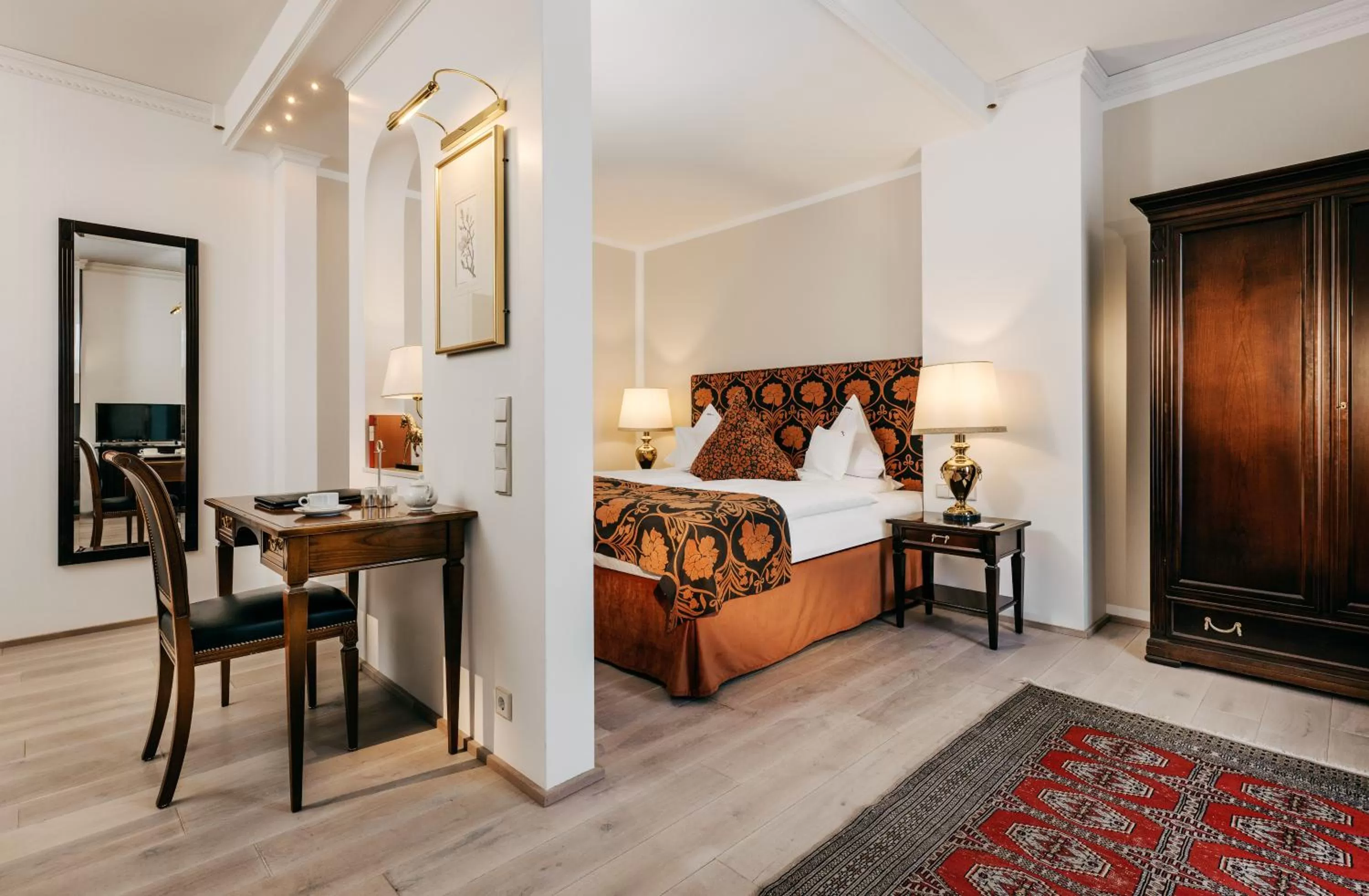 Bed in Romantik Hotel Gebhards