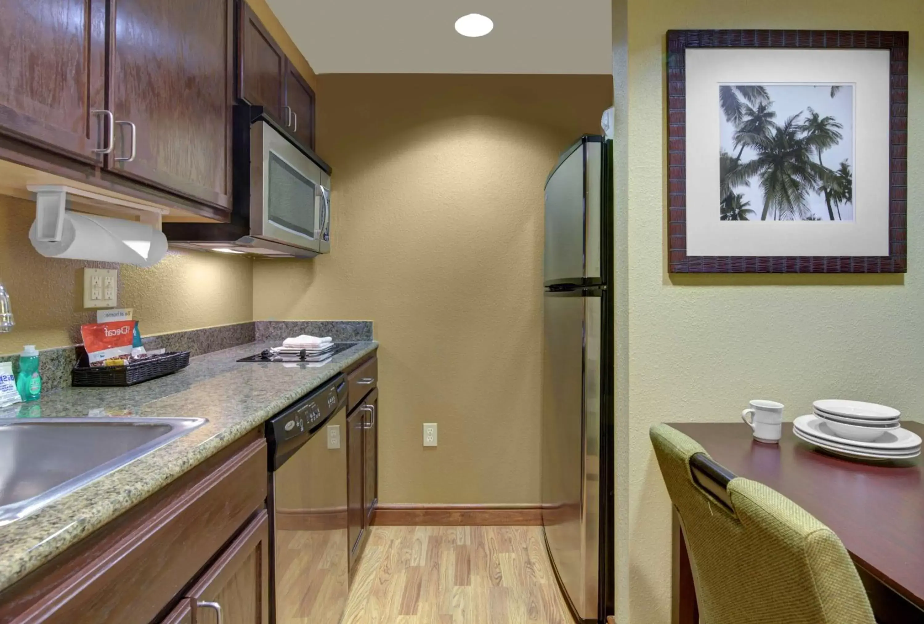 Kitchen or kitchenette, Kitchen/Kitchenette in Homewood Suites by Hilton West Palm Beach