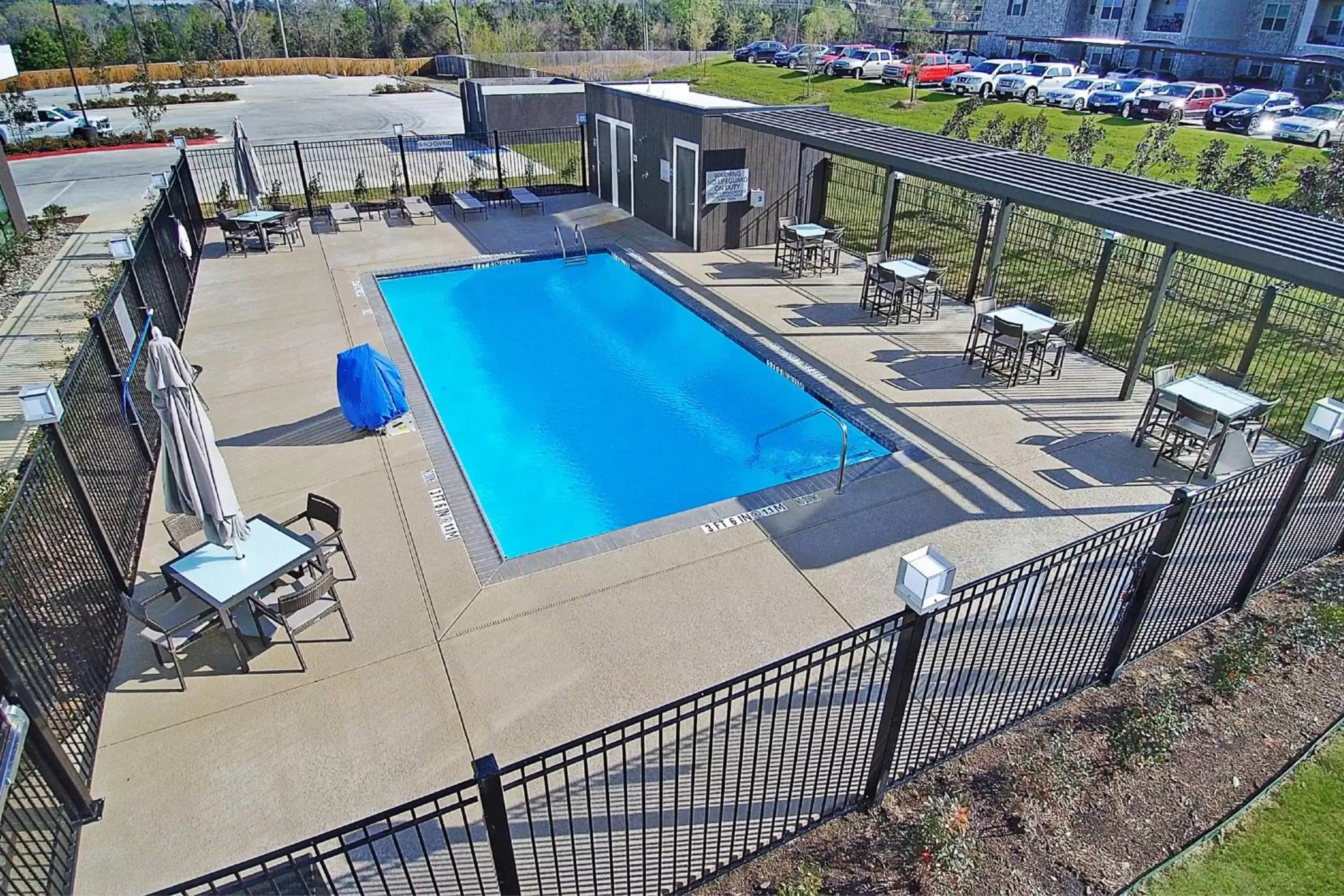 Swimming pool, Pool View in Courtyard by Marriott Longview North