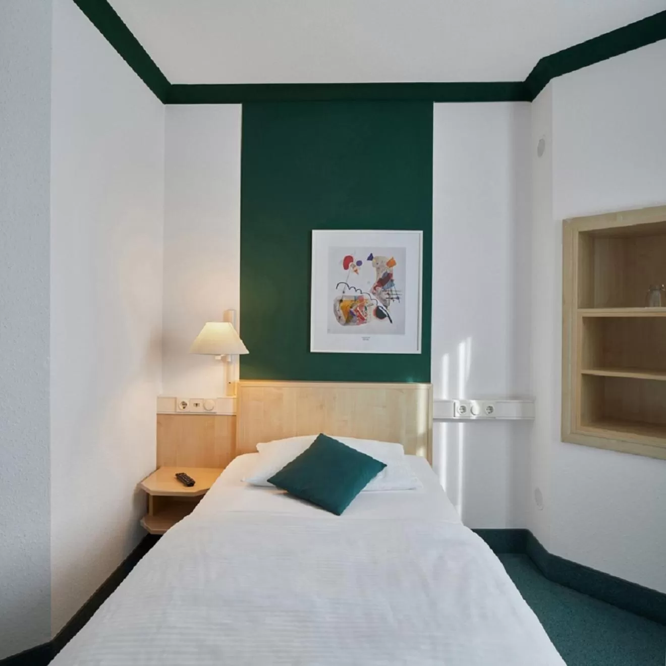 Photo of the whole room, Bed in Hotel Kaiserin Augusta