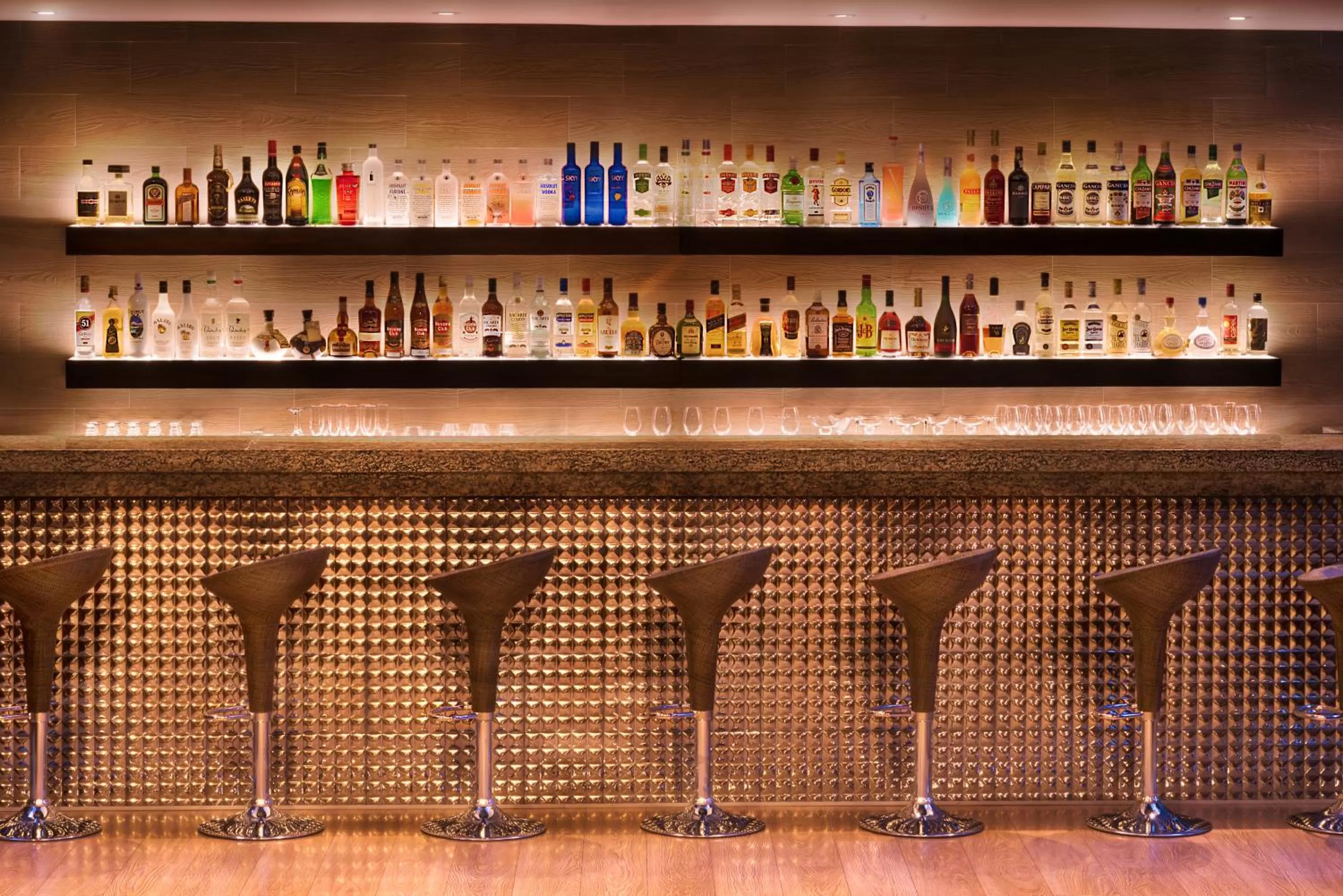 Restaurant/places to eat in Hotel Reina Isabel