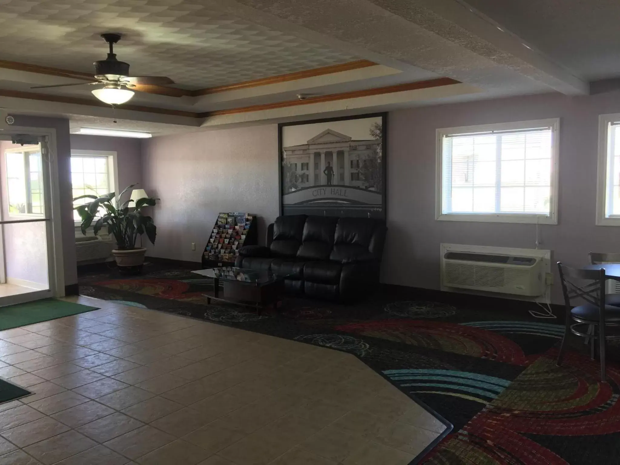 Seating Area in Super 8 by Wyndham Sweet Springs