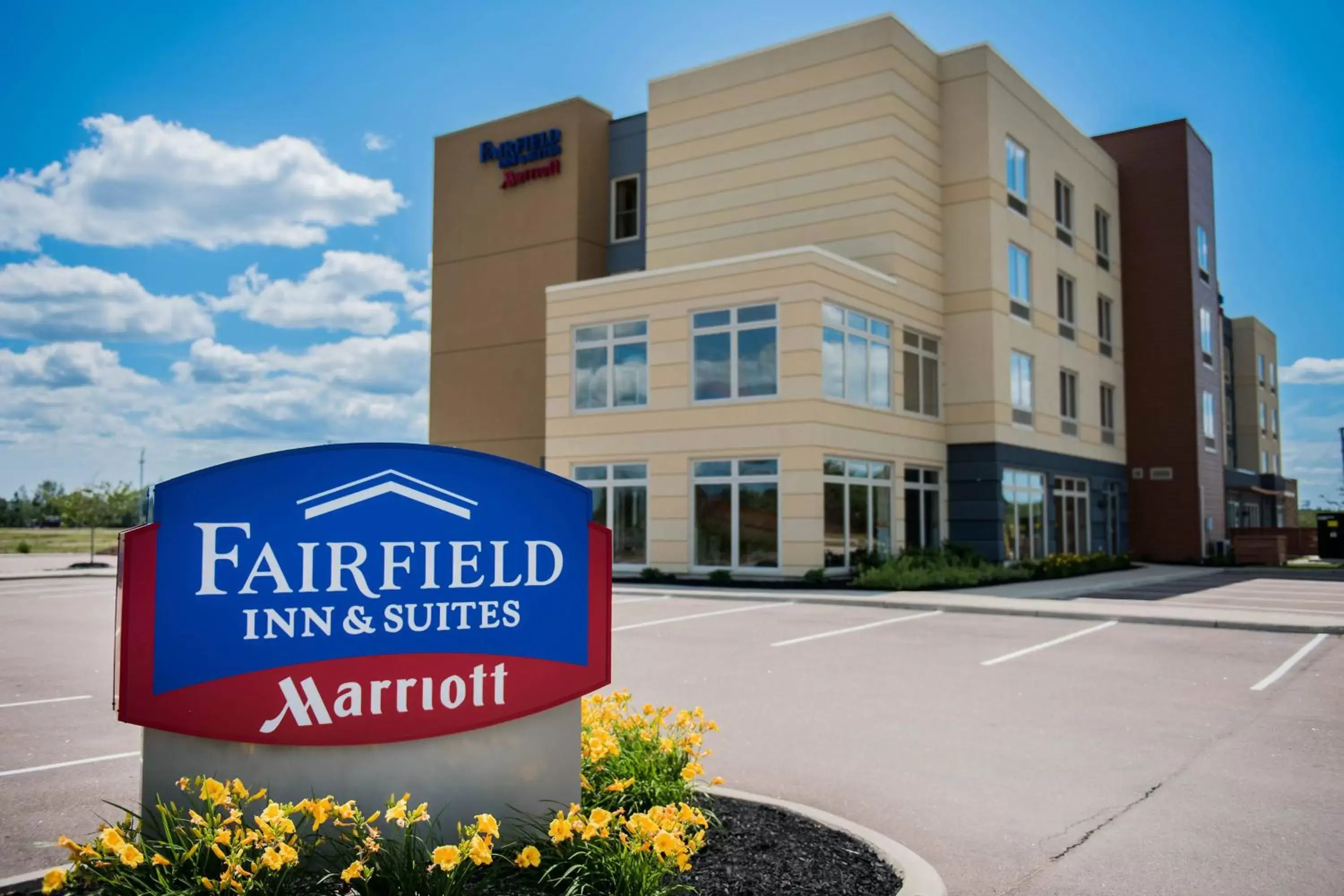 Property Building in Fairfield Inn & Suites by Marriott Moncton