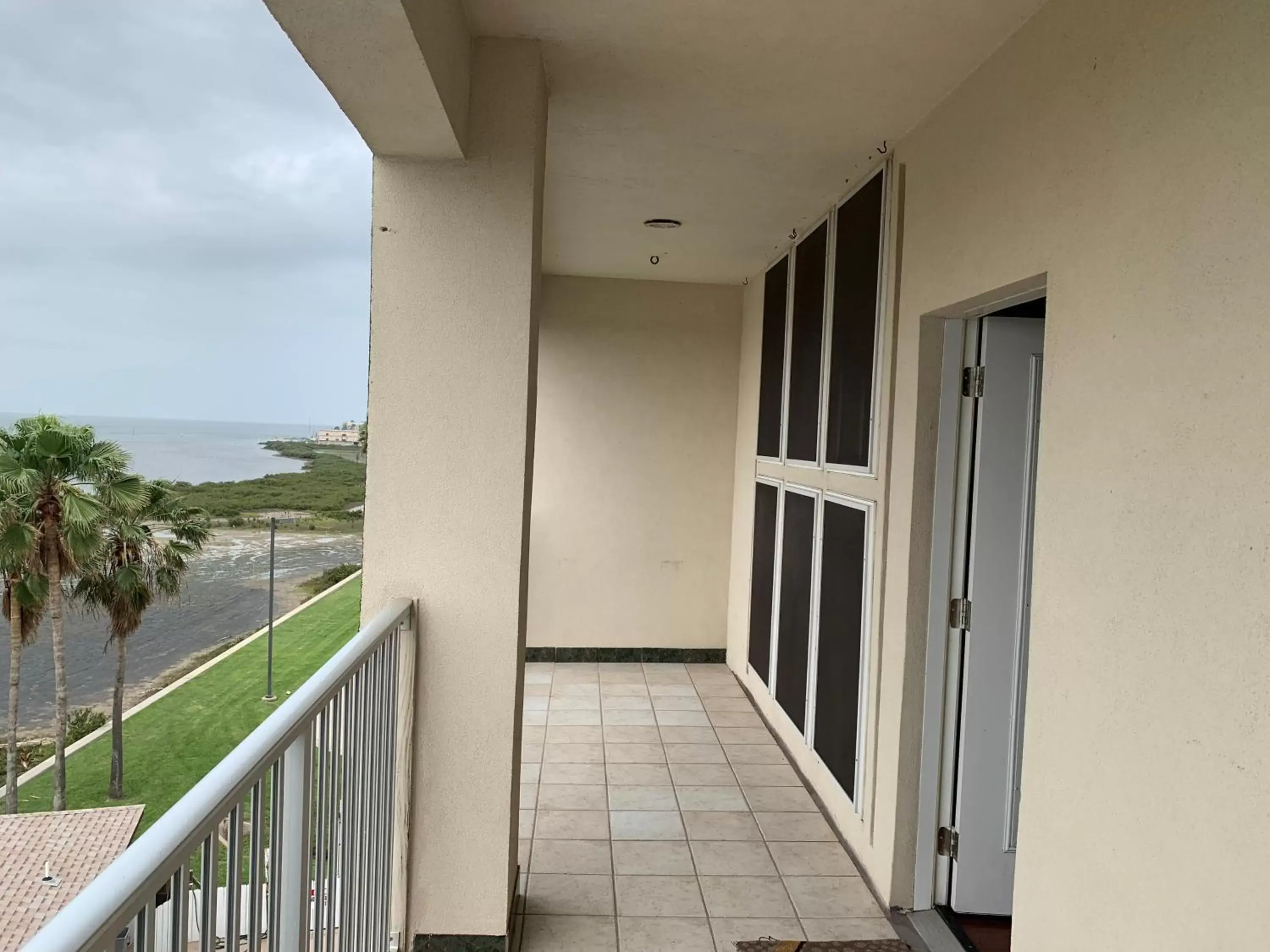 Balcony/Terrace in Blue Bay Inn and Suites