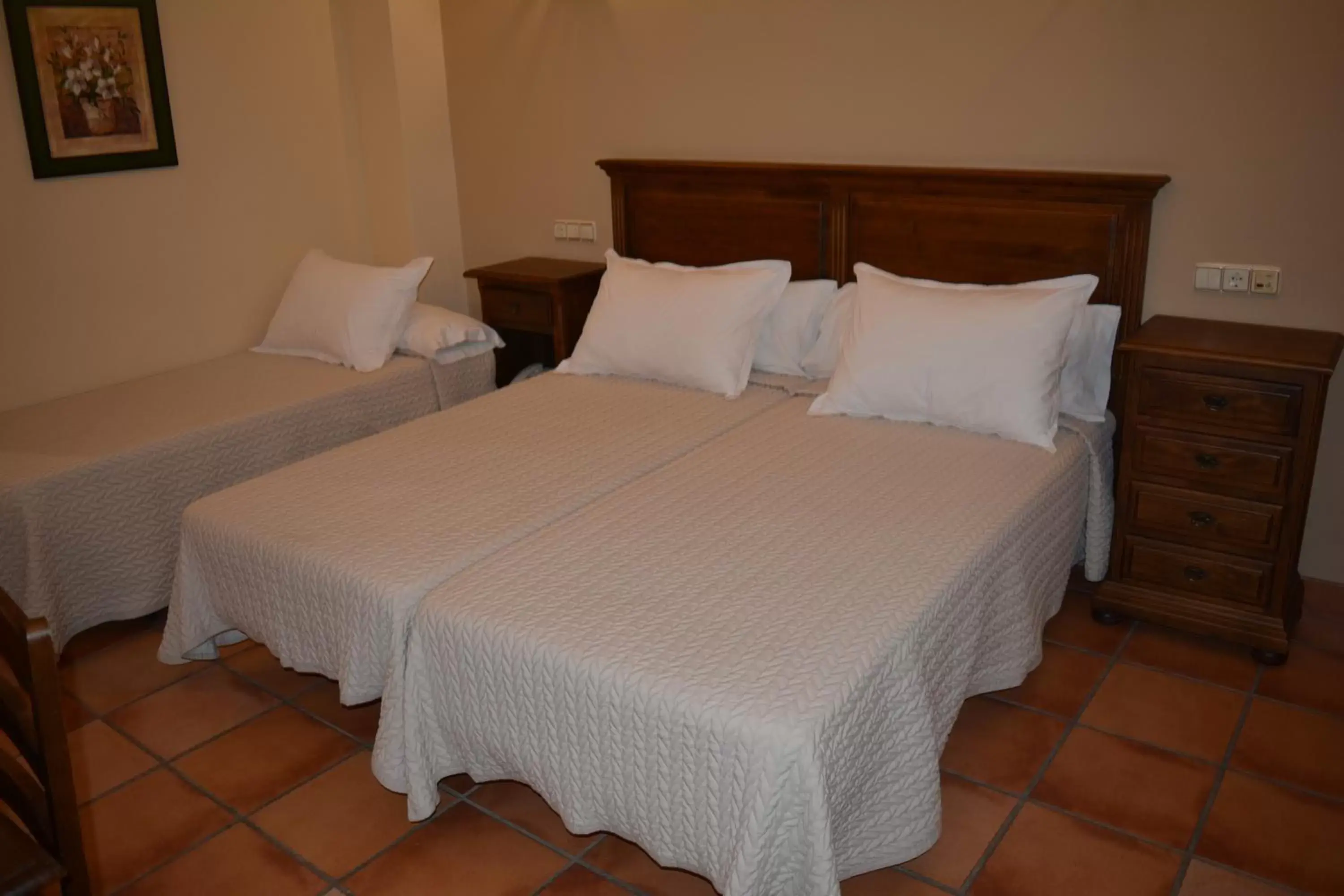 Bedroom, Bed in Hotel Sierra de Ubrique