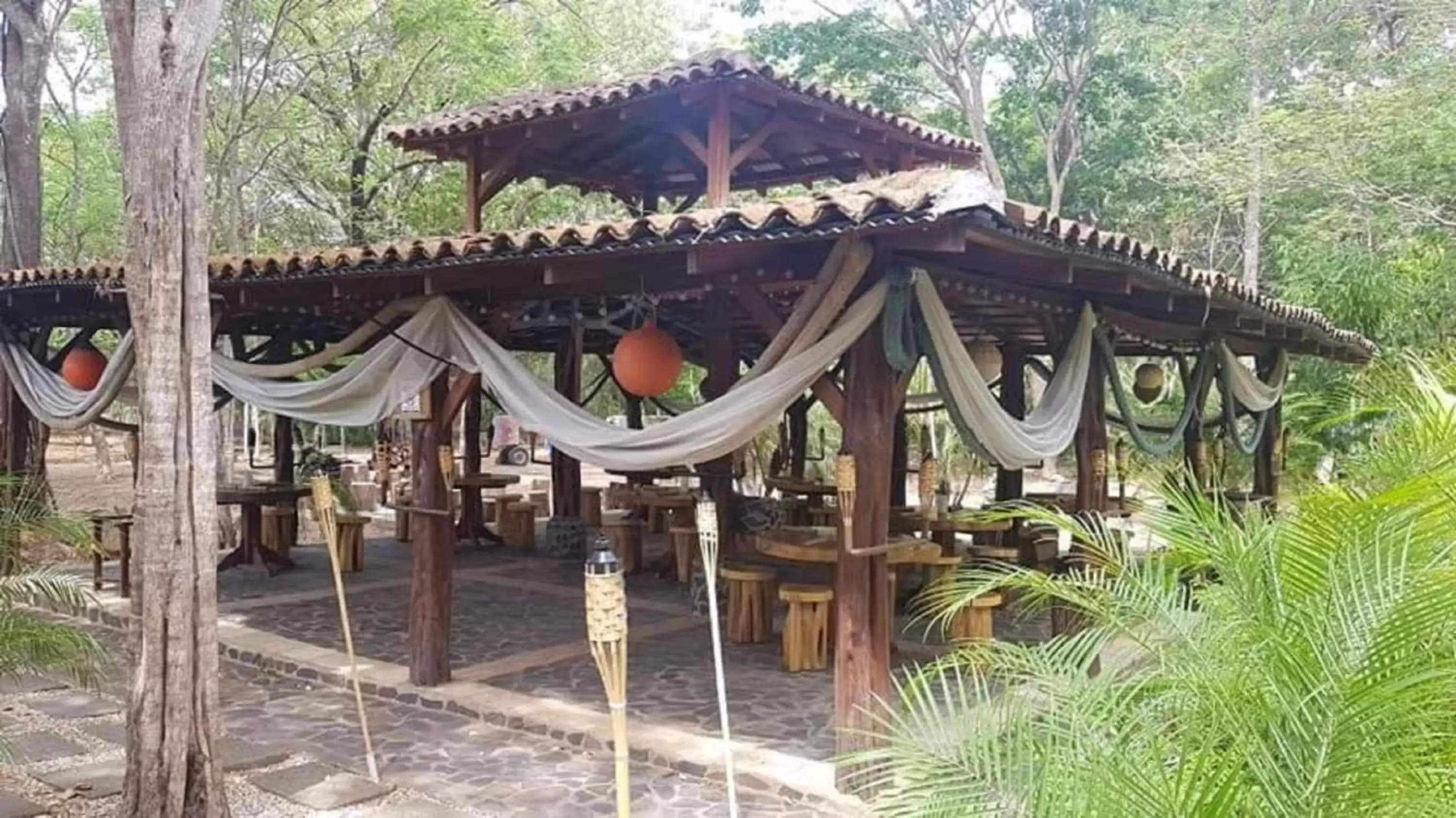 Restaurant/places to eat in La Boya Hotel y Parque Acuático