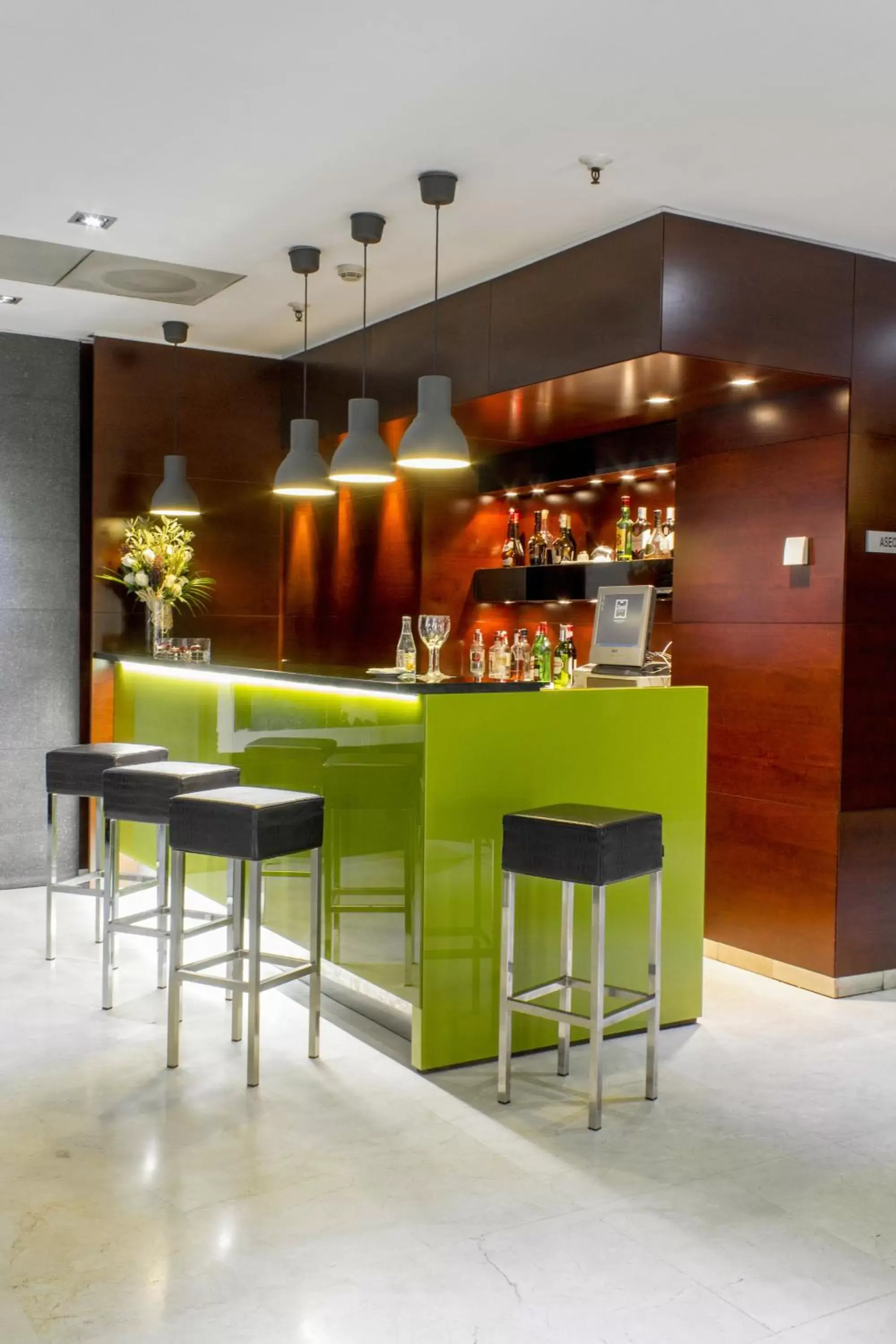 Lobby or reception, Lounge/Bar in Zenit Don Yo
