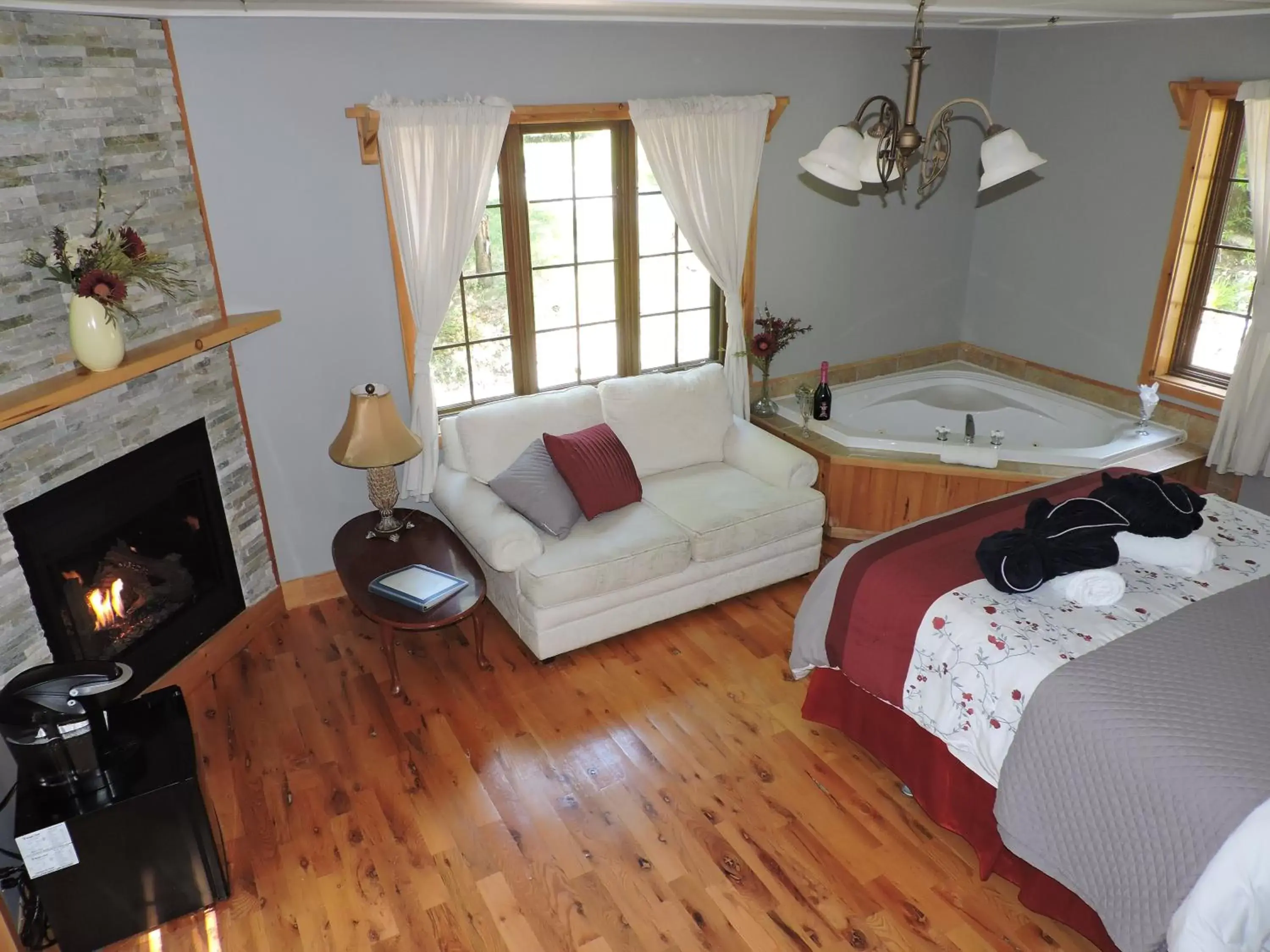 Bedroom in Auberge Spa & Beaux Reves