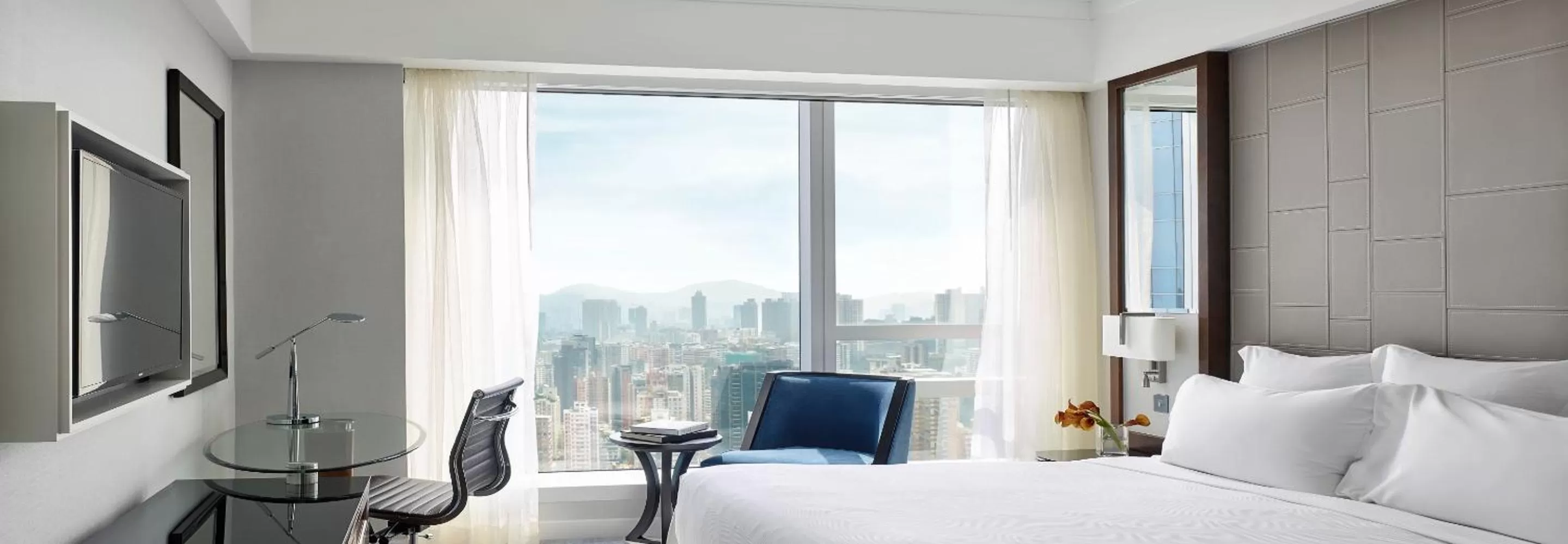 City view, Bed in Cordis, Hong Kong