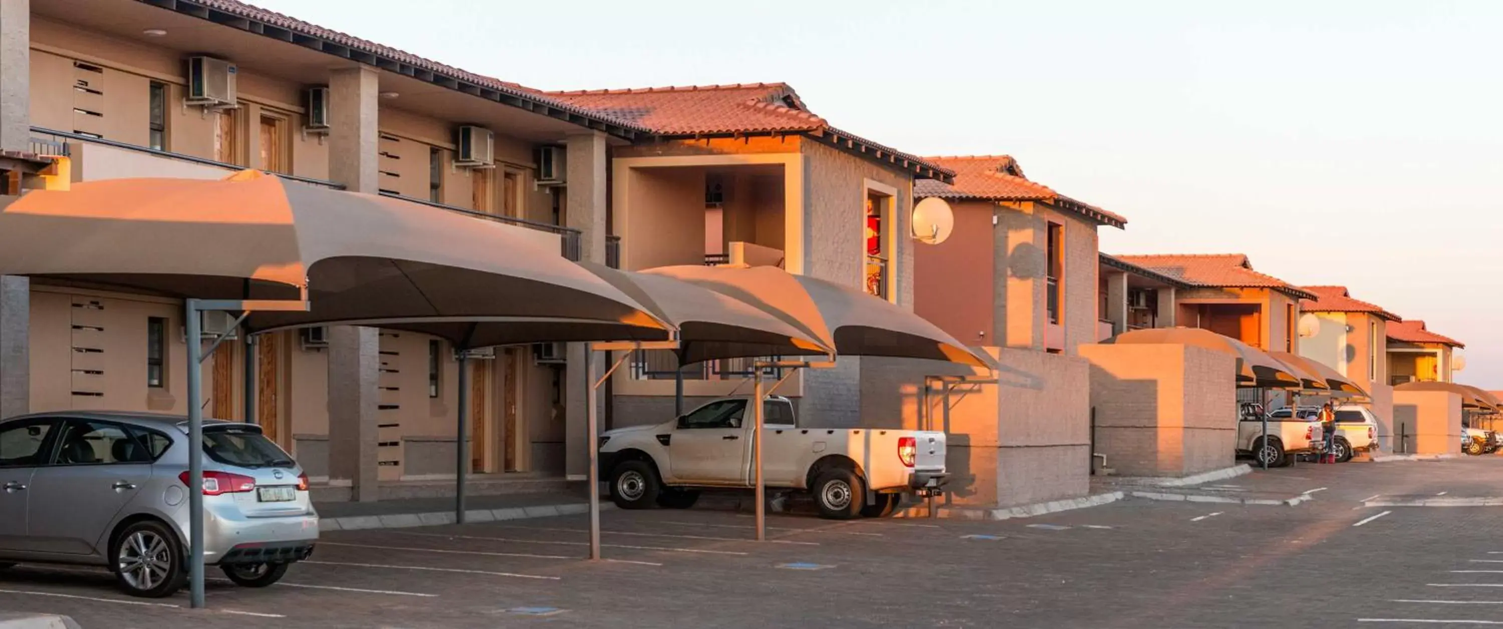 Facade/entrance, Property Building in Kathu Inn