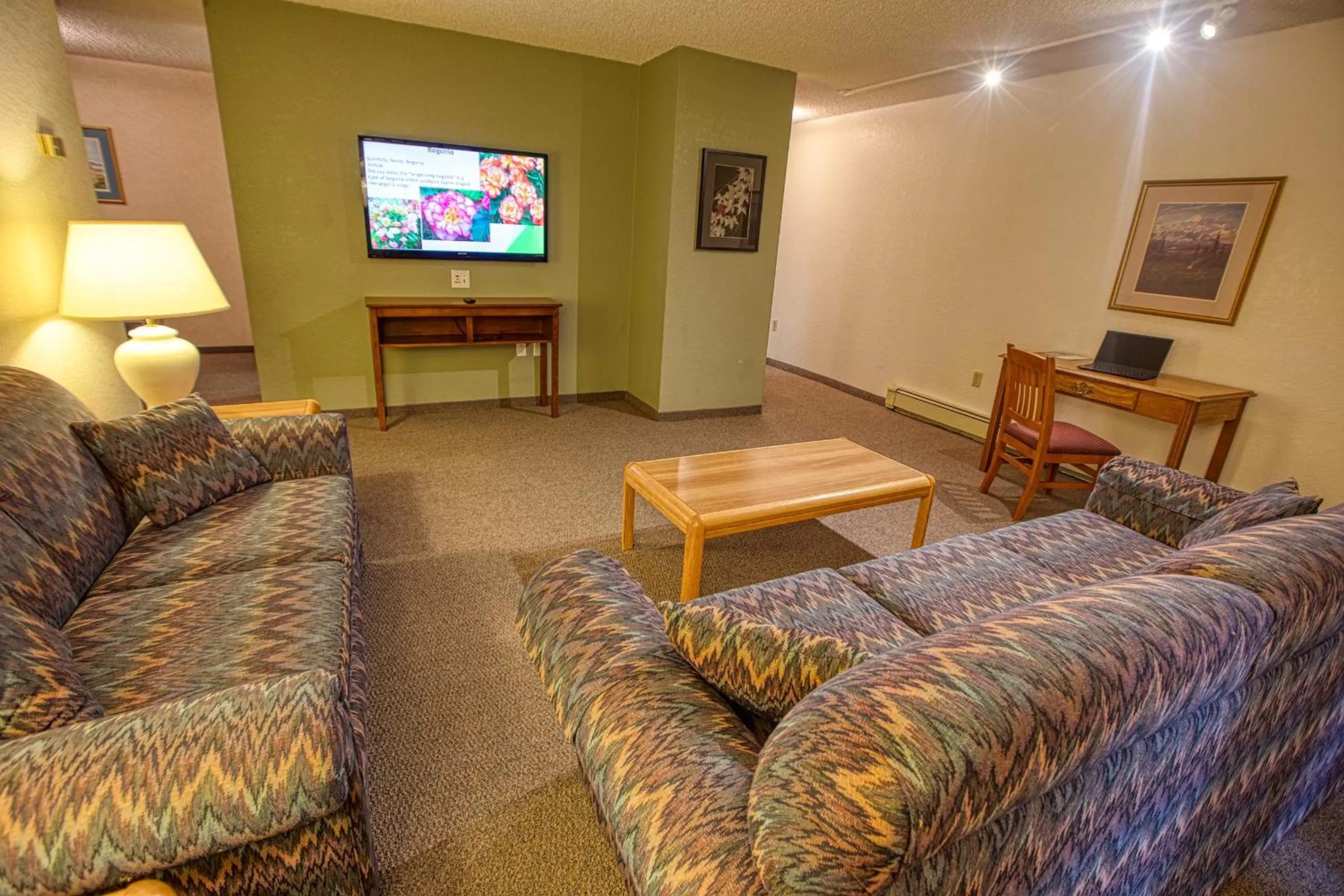 Living room in Wedgewood Resort