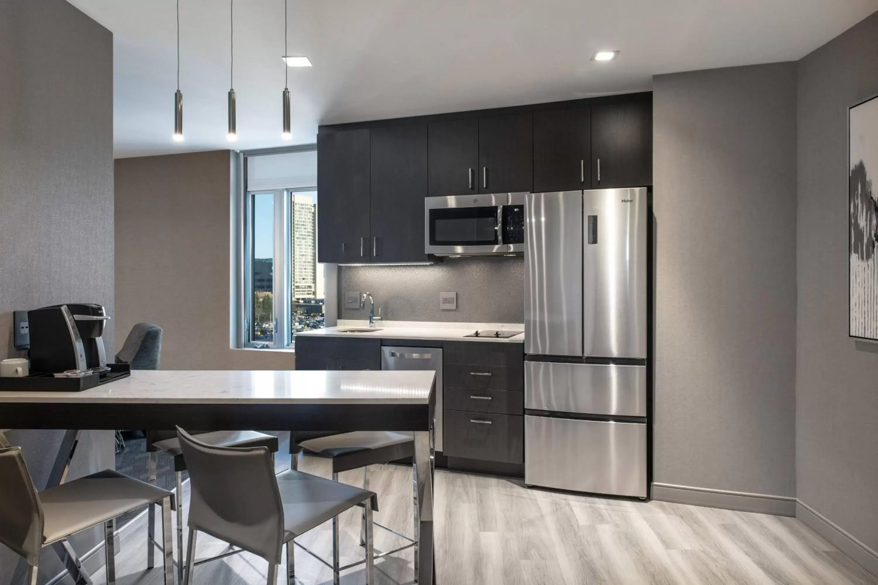 Kitchen or kitchenette, Kitchen/Kitchenette in Residence Inn Boston Downtown/South End