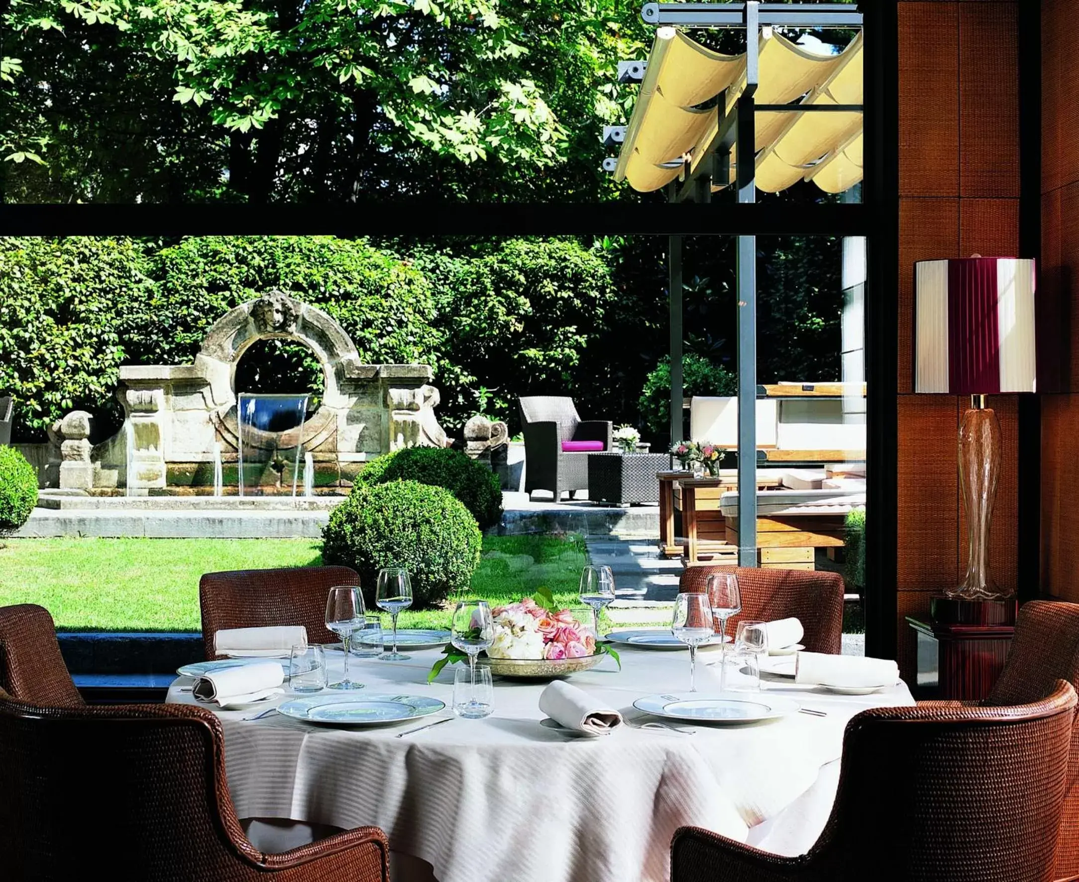 Restaurant/Places to Eat in Hotel Principe Di Savoia - Dorchester Collection