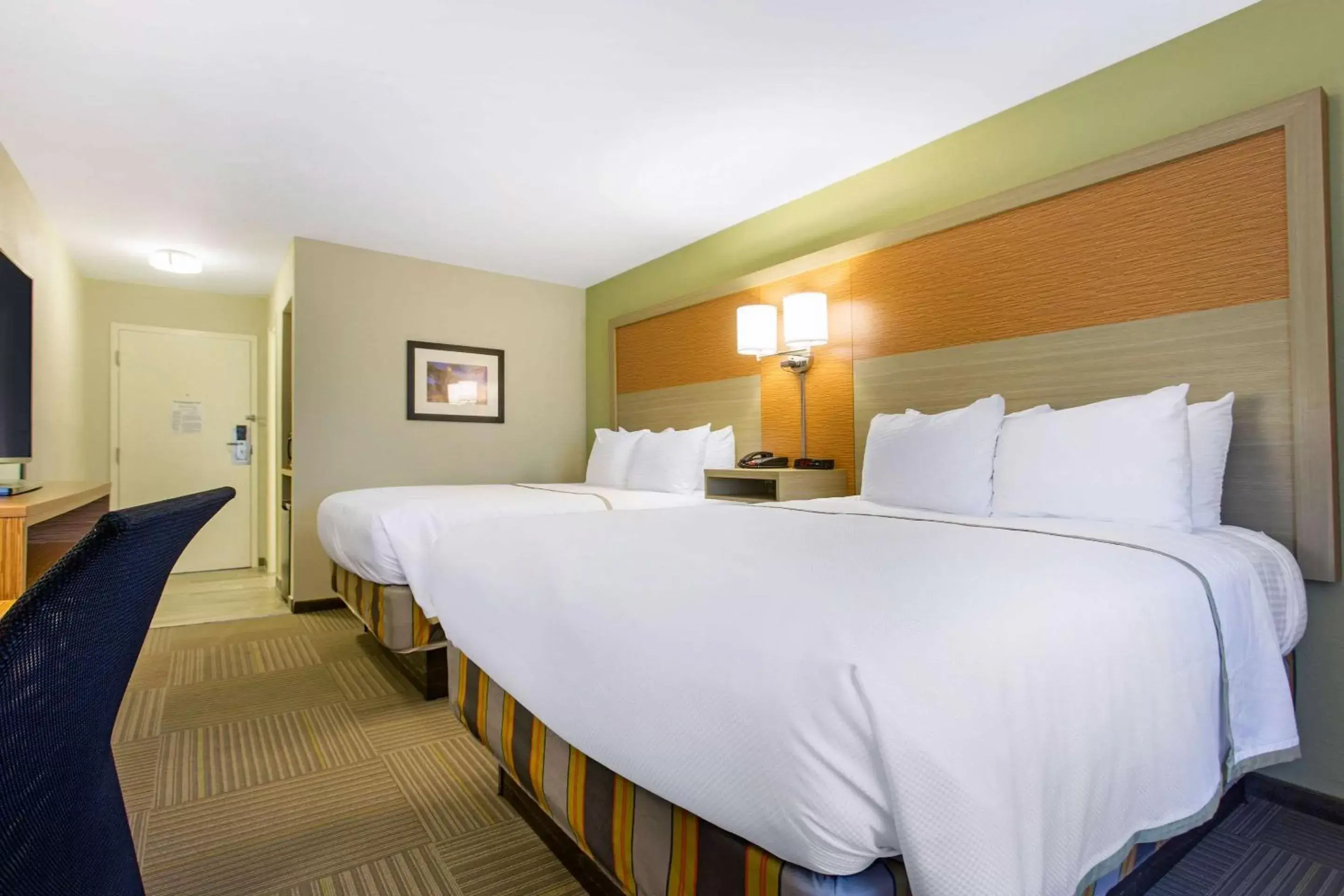 Photo of the whole room, Bed in Gallus Stadium Park Inn, Ascend Hotel Collection