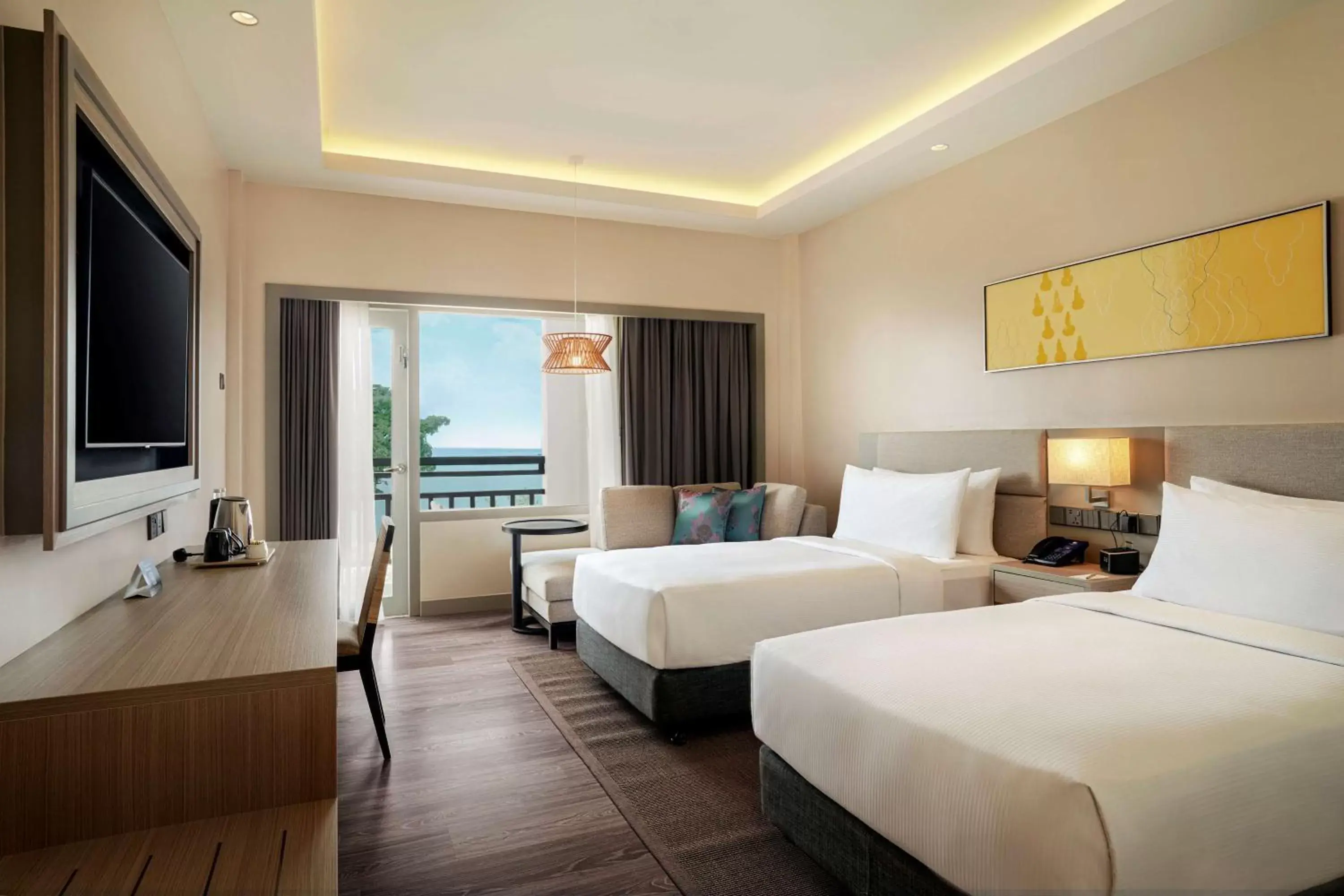 Bed in DoubleTree by Hilton Damai Laut