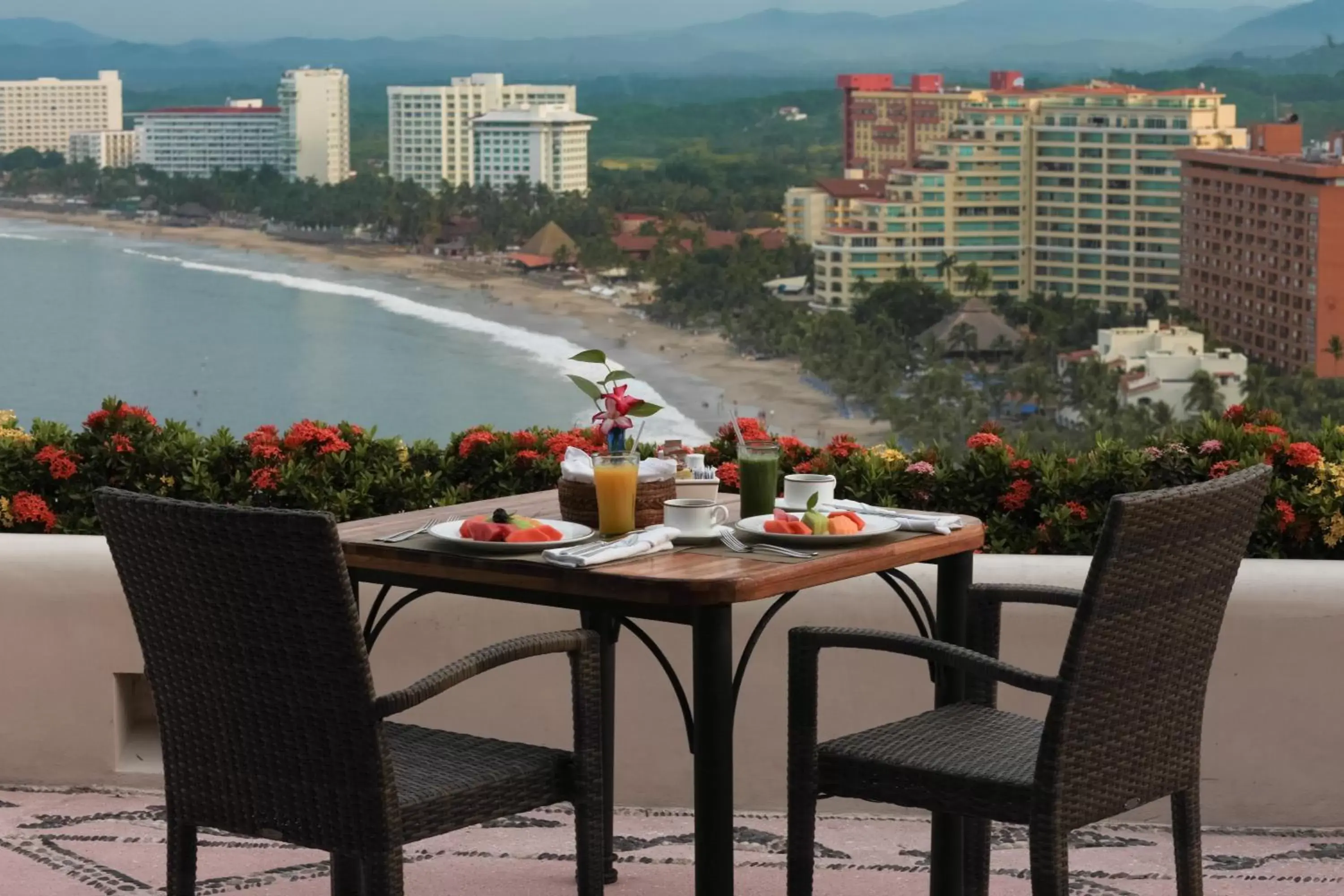 Food and drinks in Pacifica Resort Ixtapa