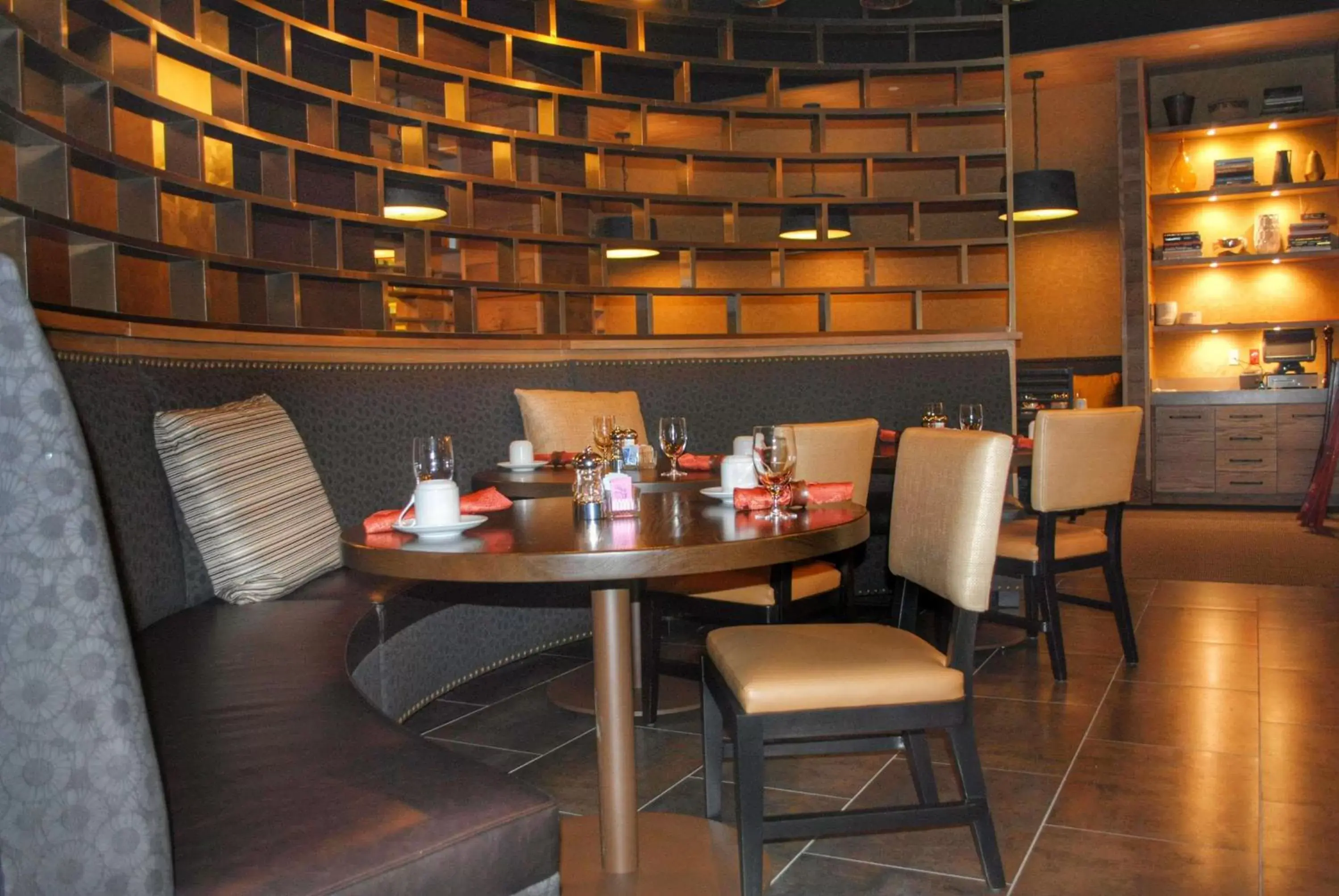 Restaurant/places to eat in DoubleTree by Hilton Hotel Reading Restaurant/places to eat in DoubleTree by Hilton Hotel Reading