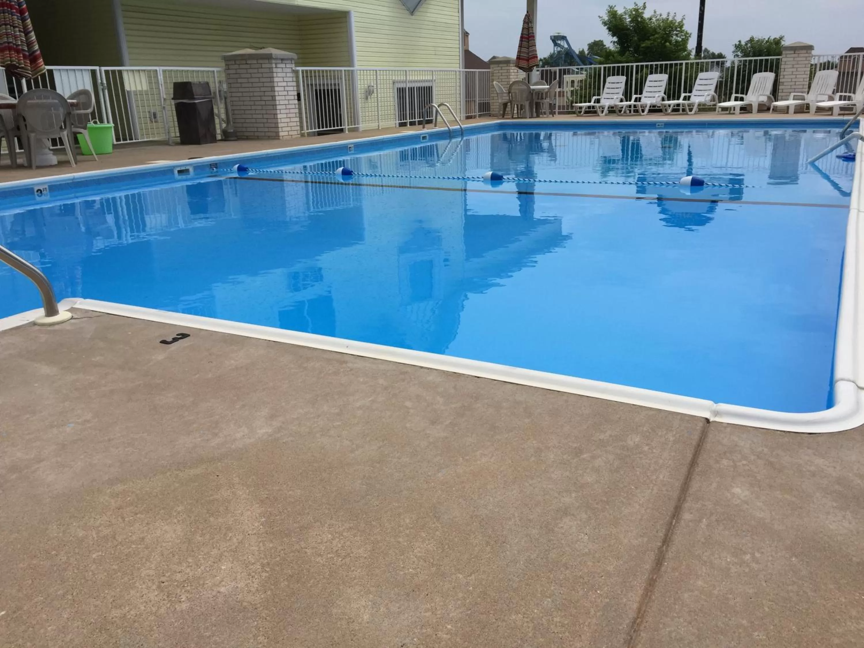  in Spinning Wheel Inn