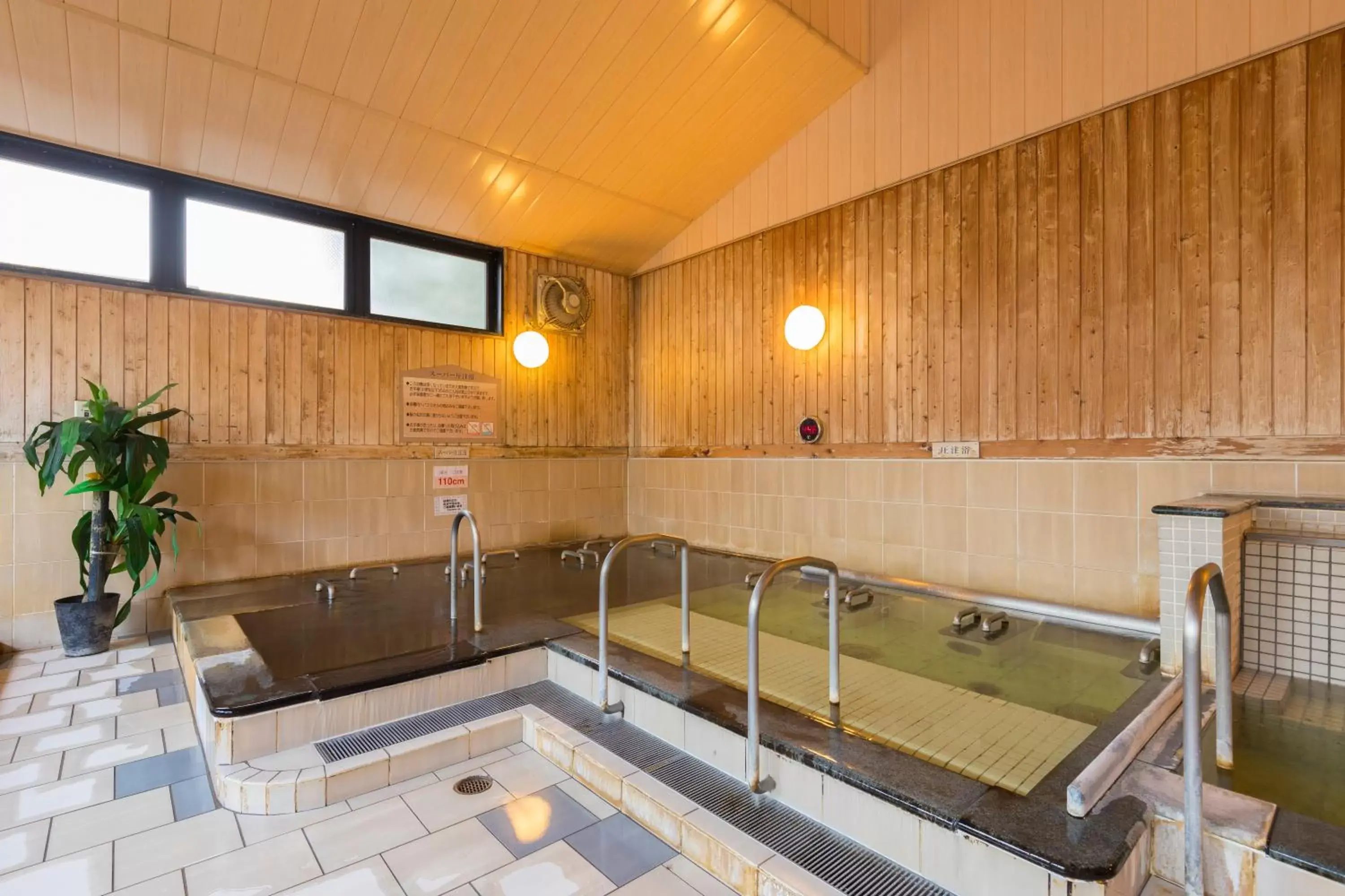 Hot Spring Bath, Kitchen/Kitchenette in Route Inn Grantia Hanyu Spa Resort