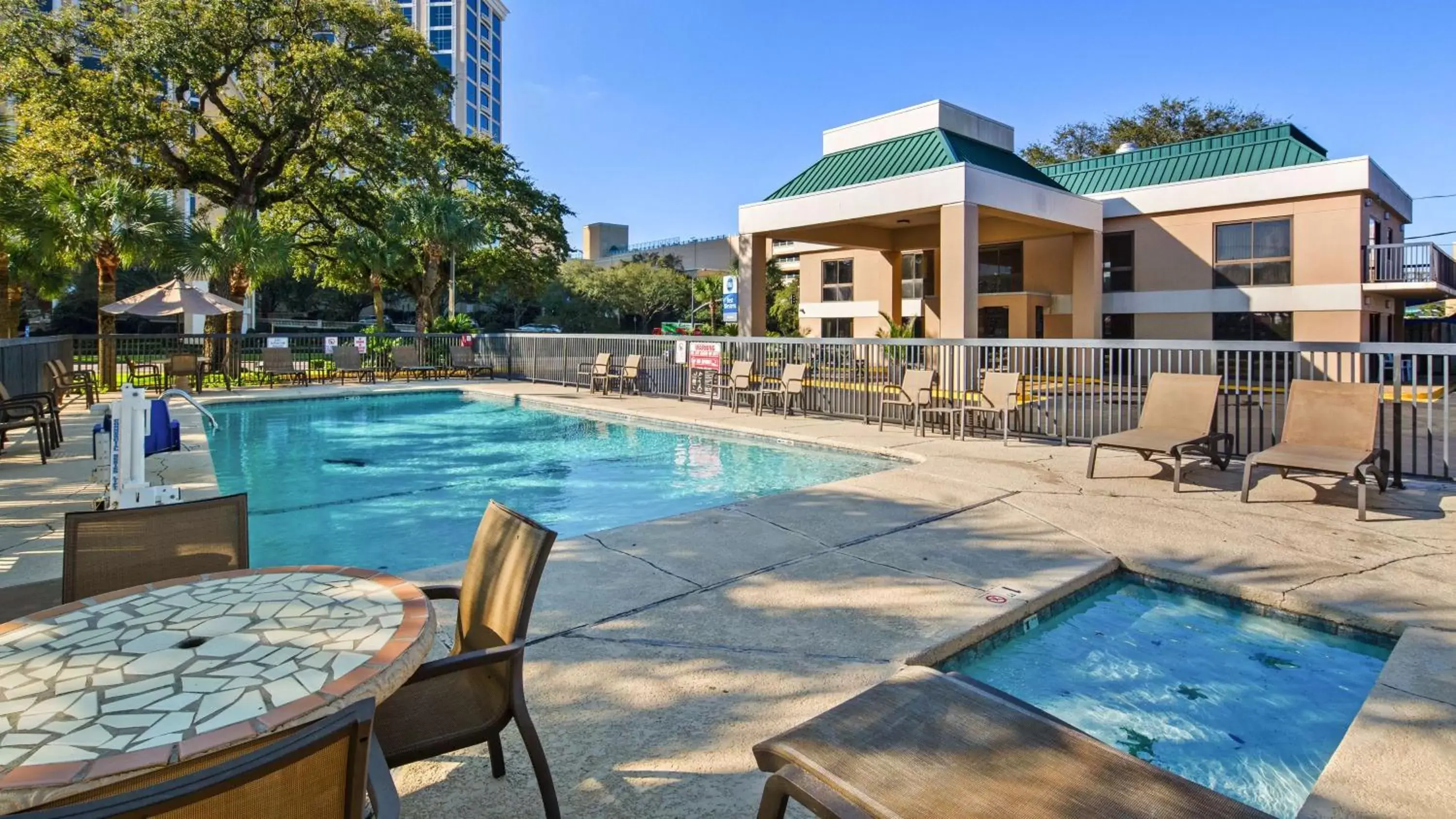 On site, Swimming Pool in Best Western Oak Manor