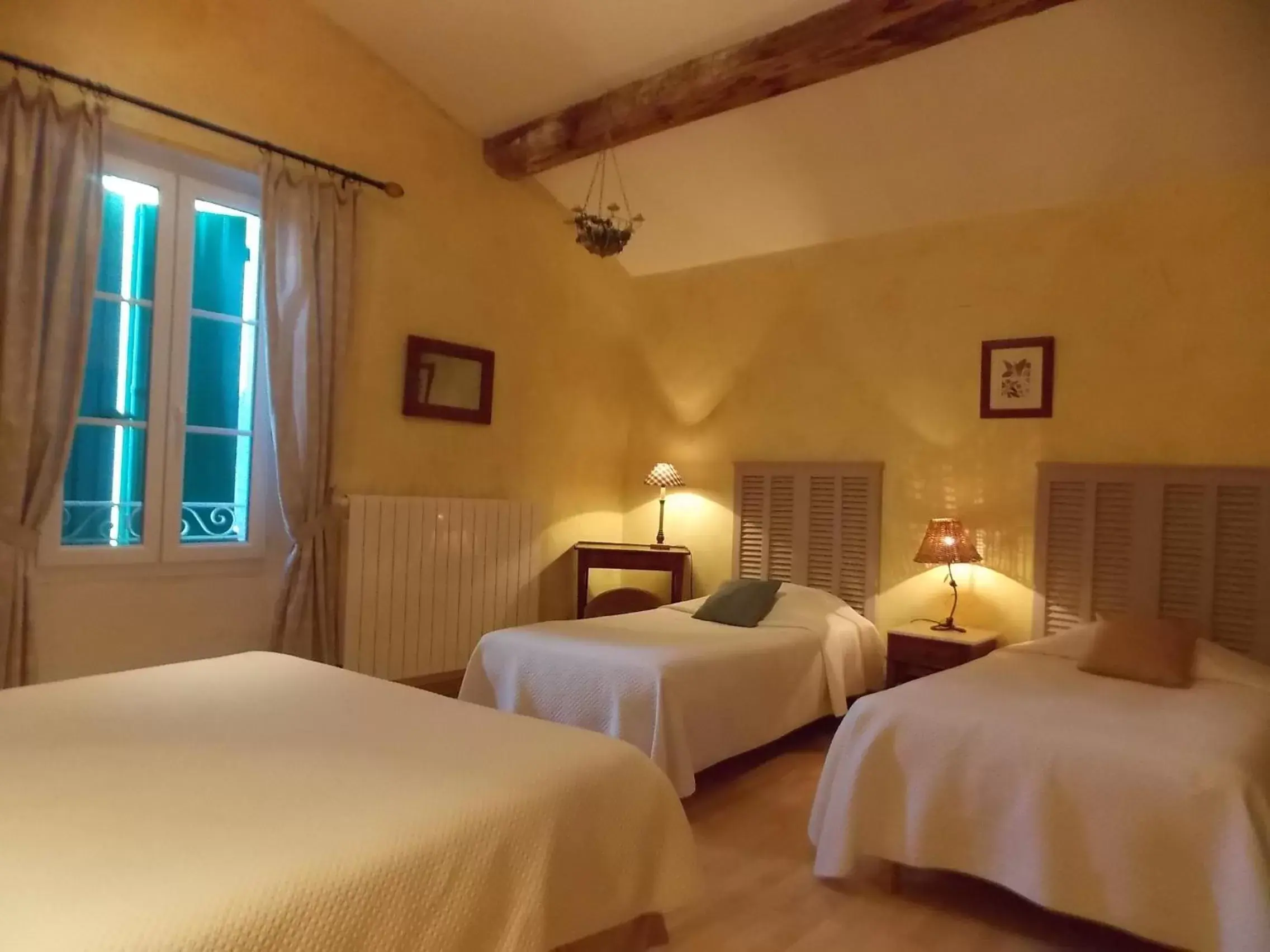 Photo of the whole room, Bed in Hôtel & SPA Ventoux Provence "Domaine des Tilleuls"