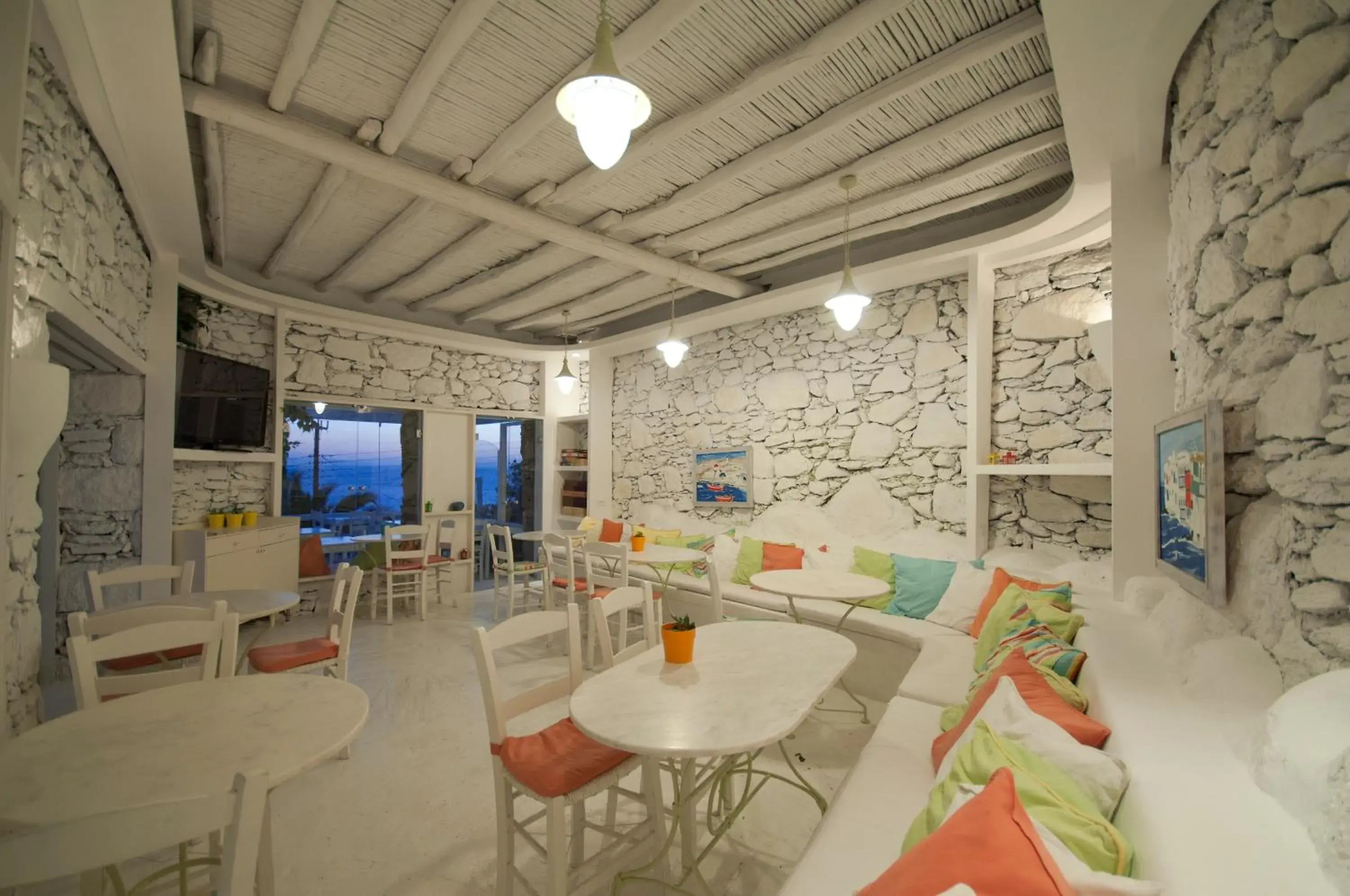 Restaurant/Places to Eat in Mykonos View Hotel