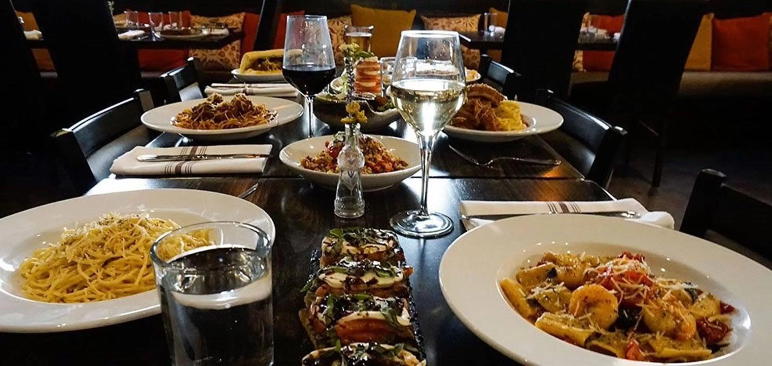 Restaurant/places to eat in Holiday Inn Kearney by IHG